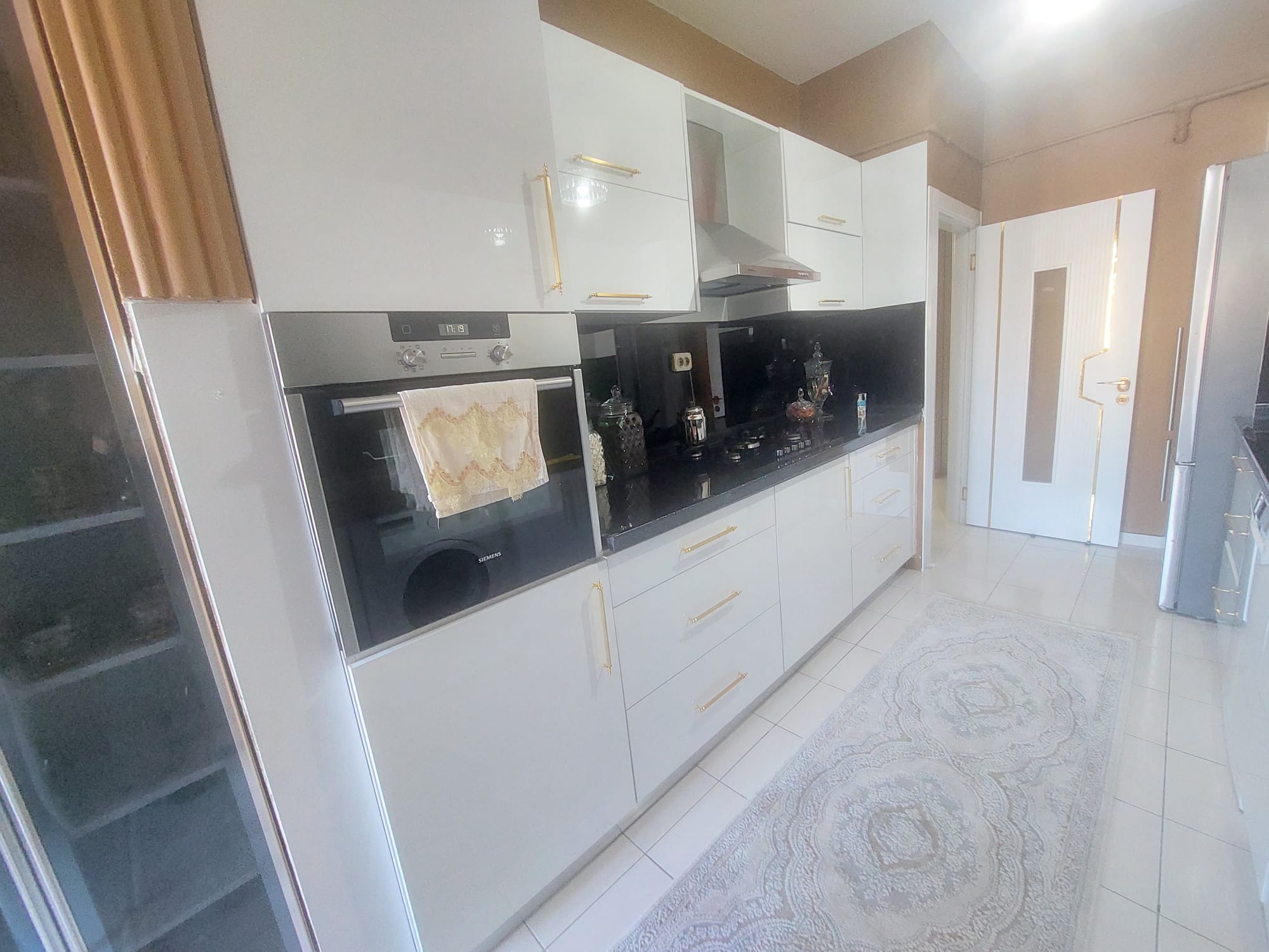 ESENYURT ANA CADDE ÜZERİ YENİLENMİŞ GENİŞ SATILIK DAİRE - 14
