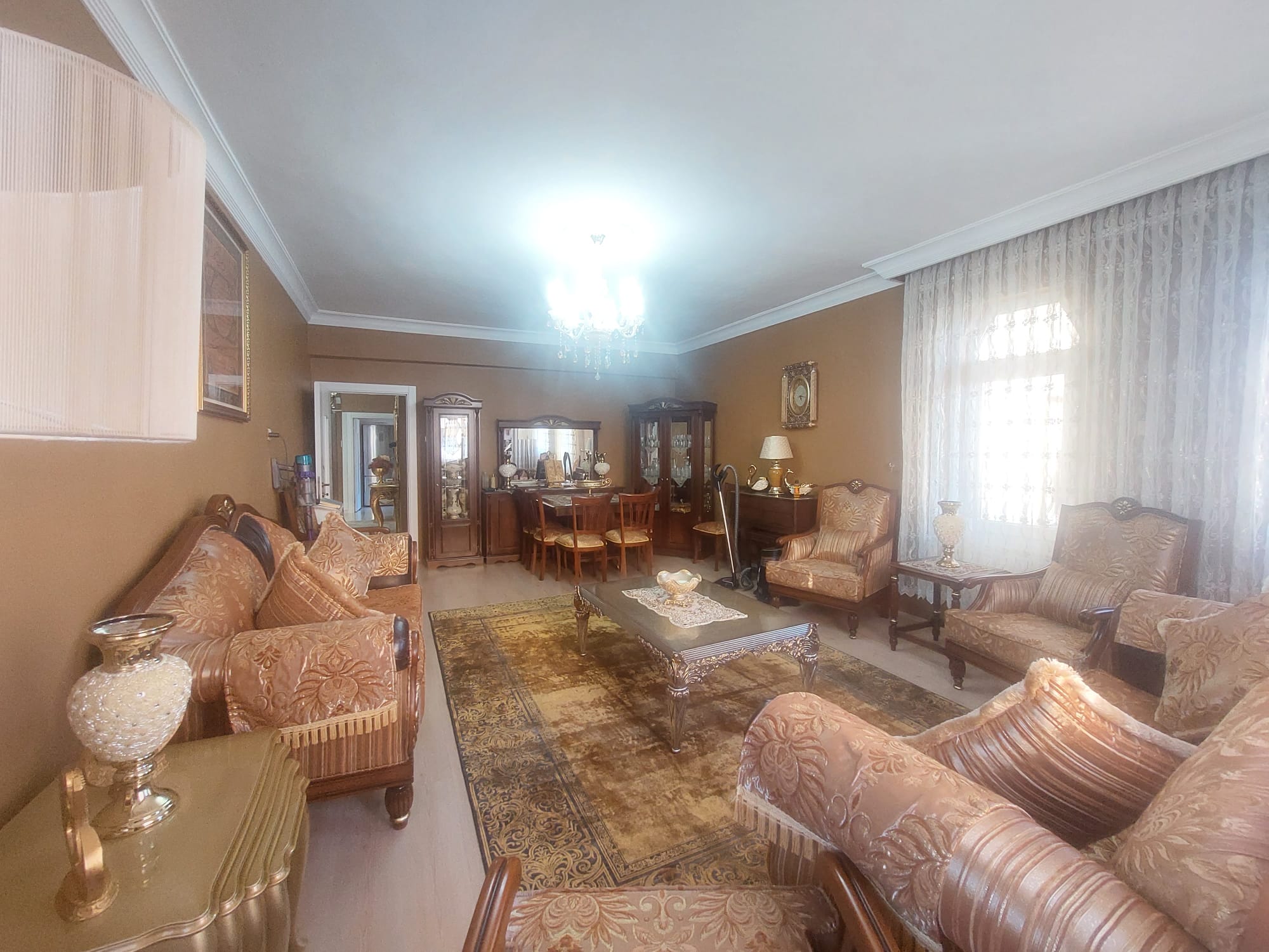 ESENYURT ANA CADDE ÜZERİ YENİLENMİŞ GENİŞ SATILIK DAİRE - 16