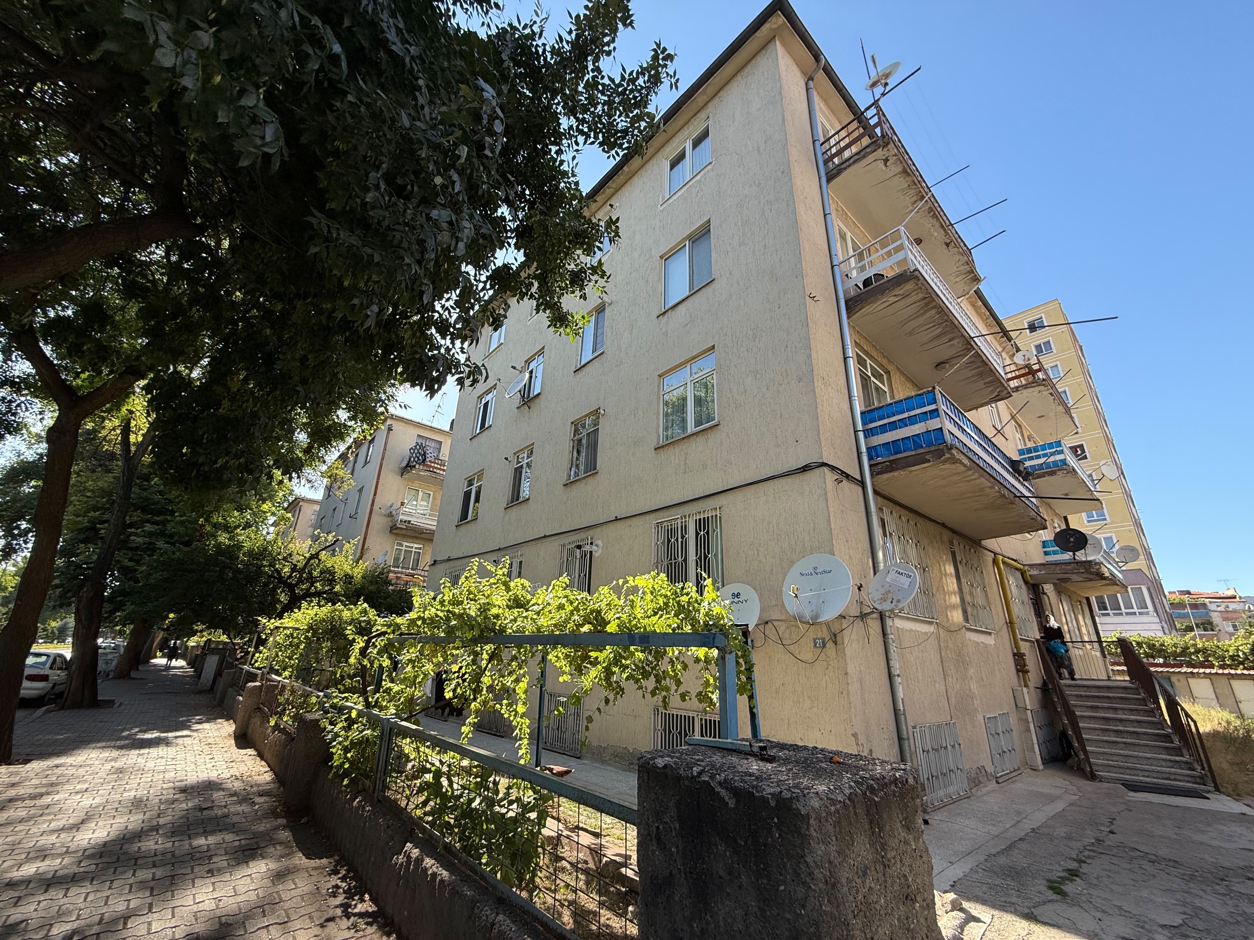 MUSTAFA ŞİMŞEK BULVARI ÜZERİNDE SATILIK KOMBİLİ 2+1 DAİRE - 4