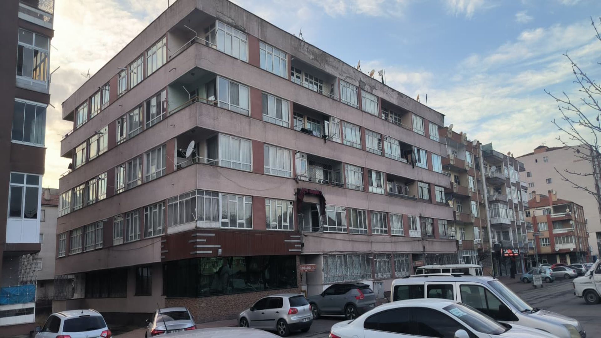 SAHABİYE MAH. CADDE ÜZERİ SATILIK DAİRE - 3