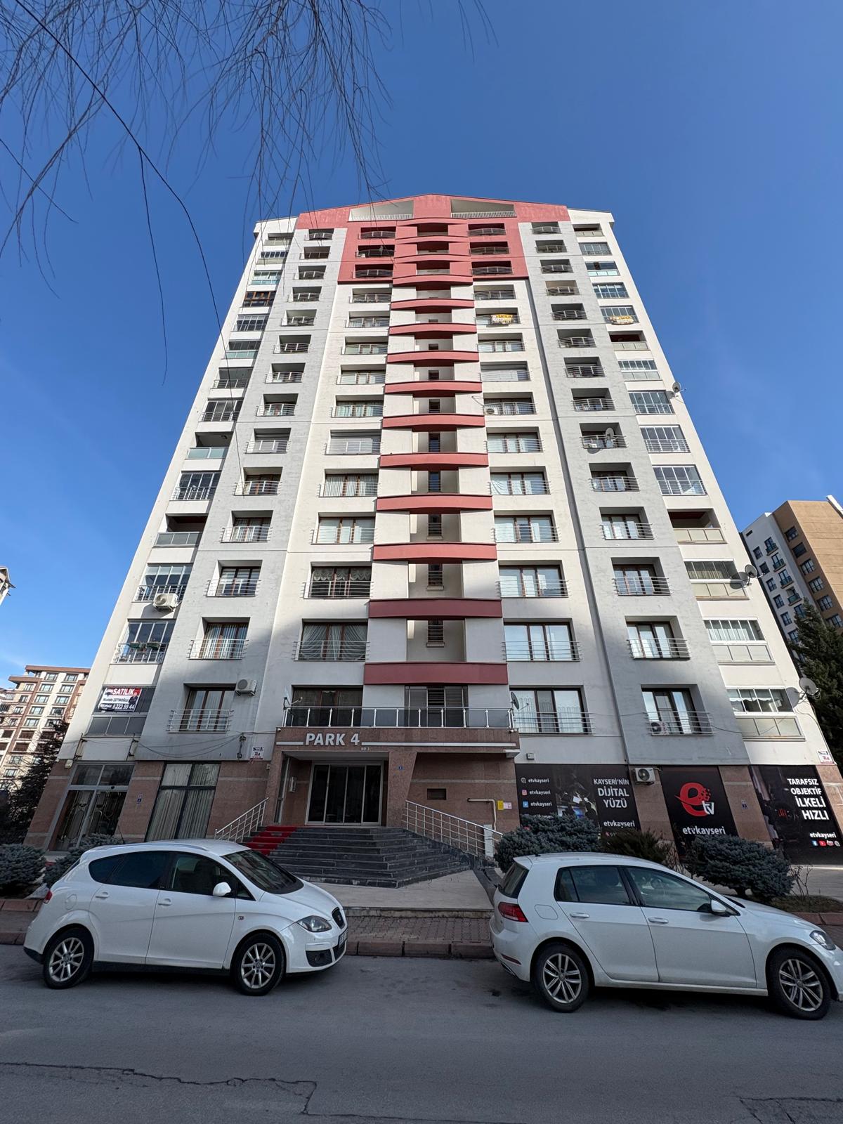GÜLTEPE MAHALLESİNDE FULL YAPILI MANZARALI LÜKS DAİRE - 23