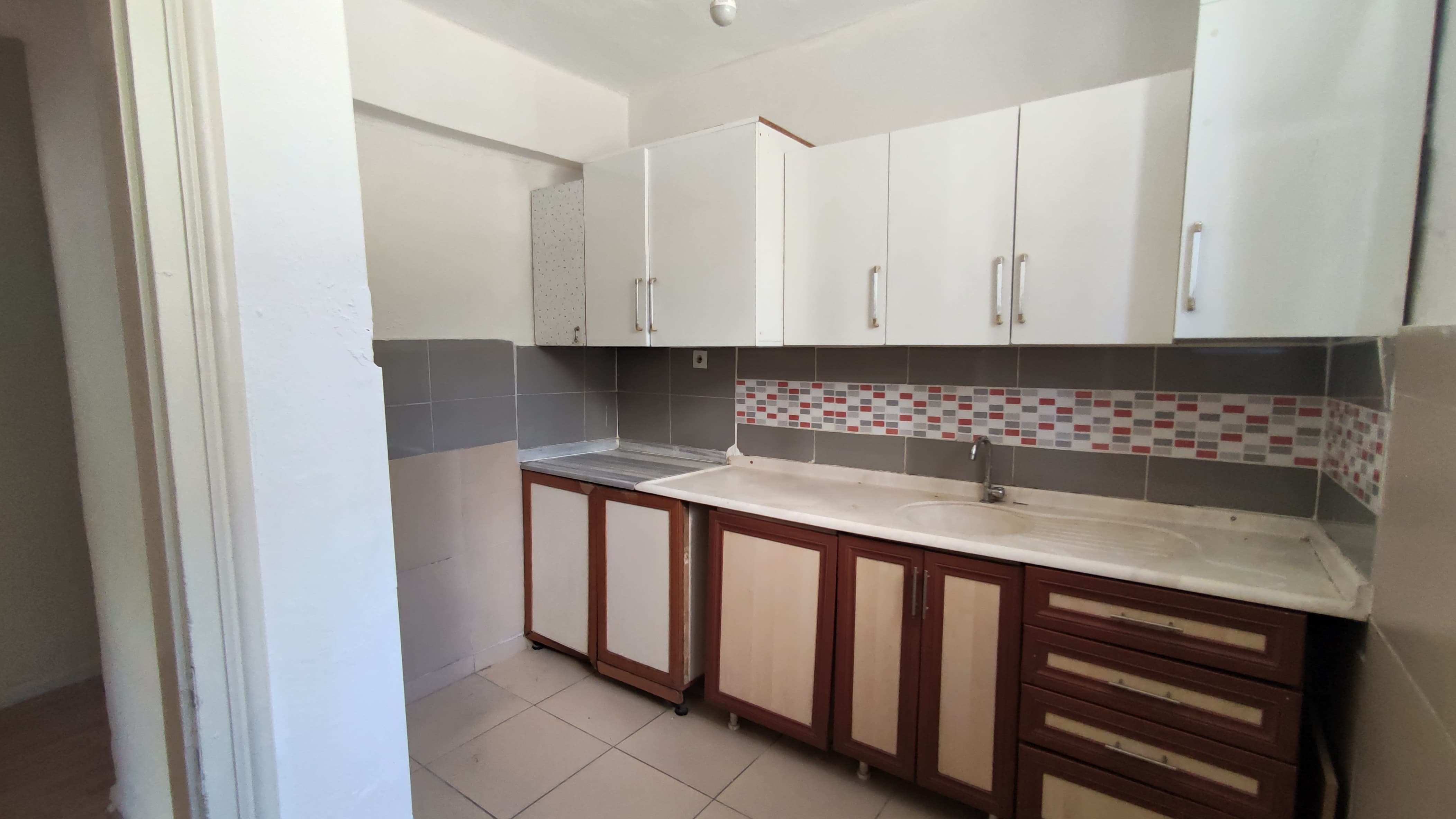 Kılıçaslan Mah. 3+1 Sobalı İçi Yapılı Bağımsız Giriş Kiralık Daire - 7