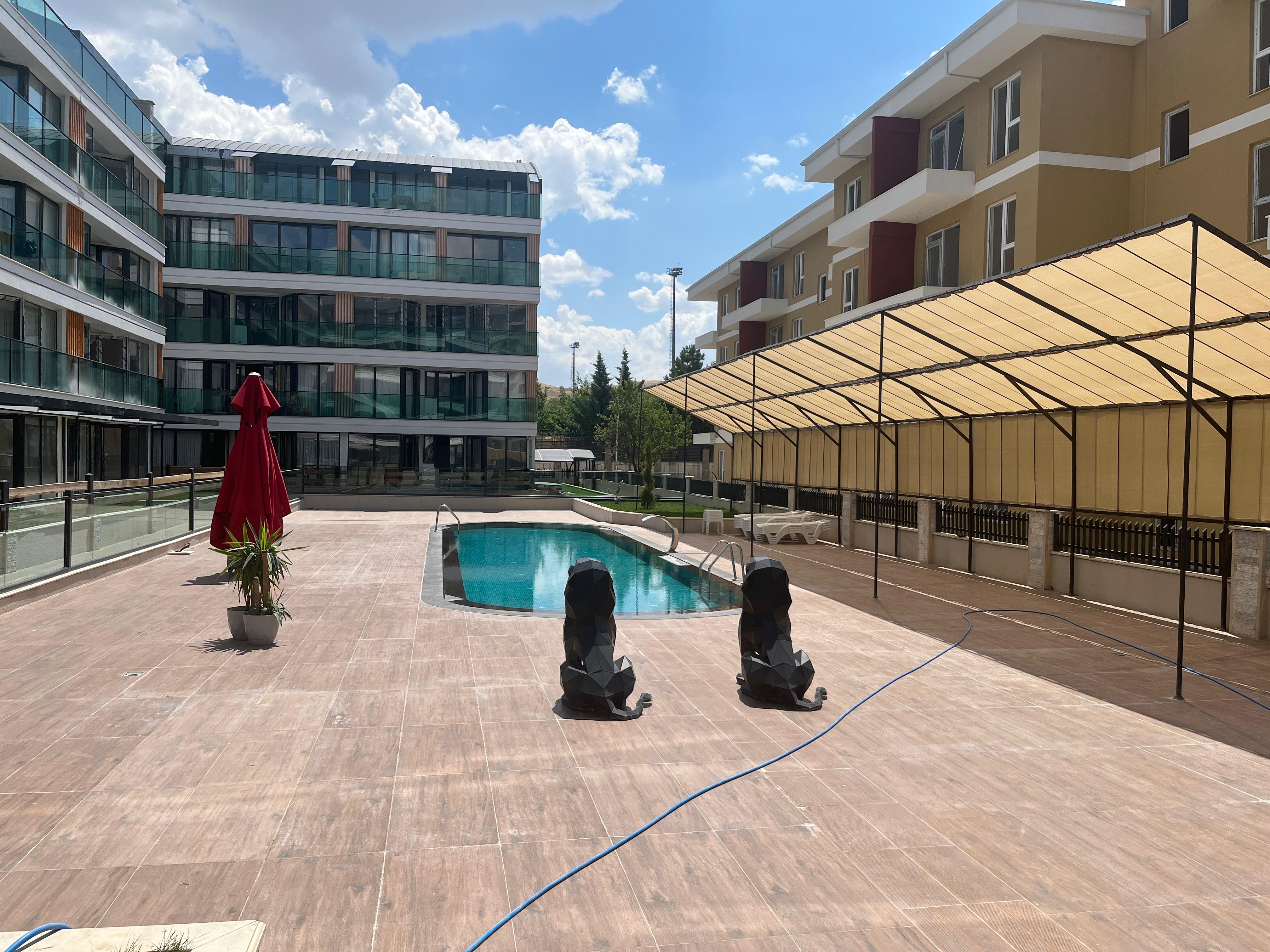 PURSAKLARDA MODERN YAŞAMIN KONFORLU HALİ SATILIK 1+1 - 2
