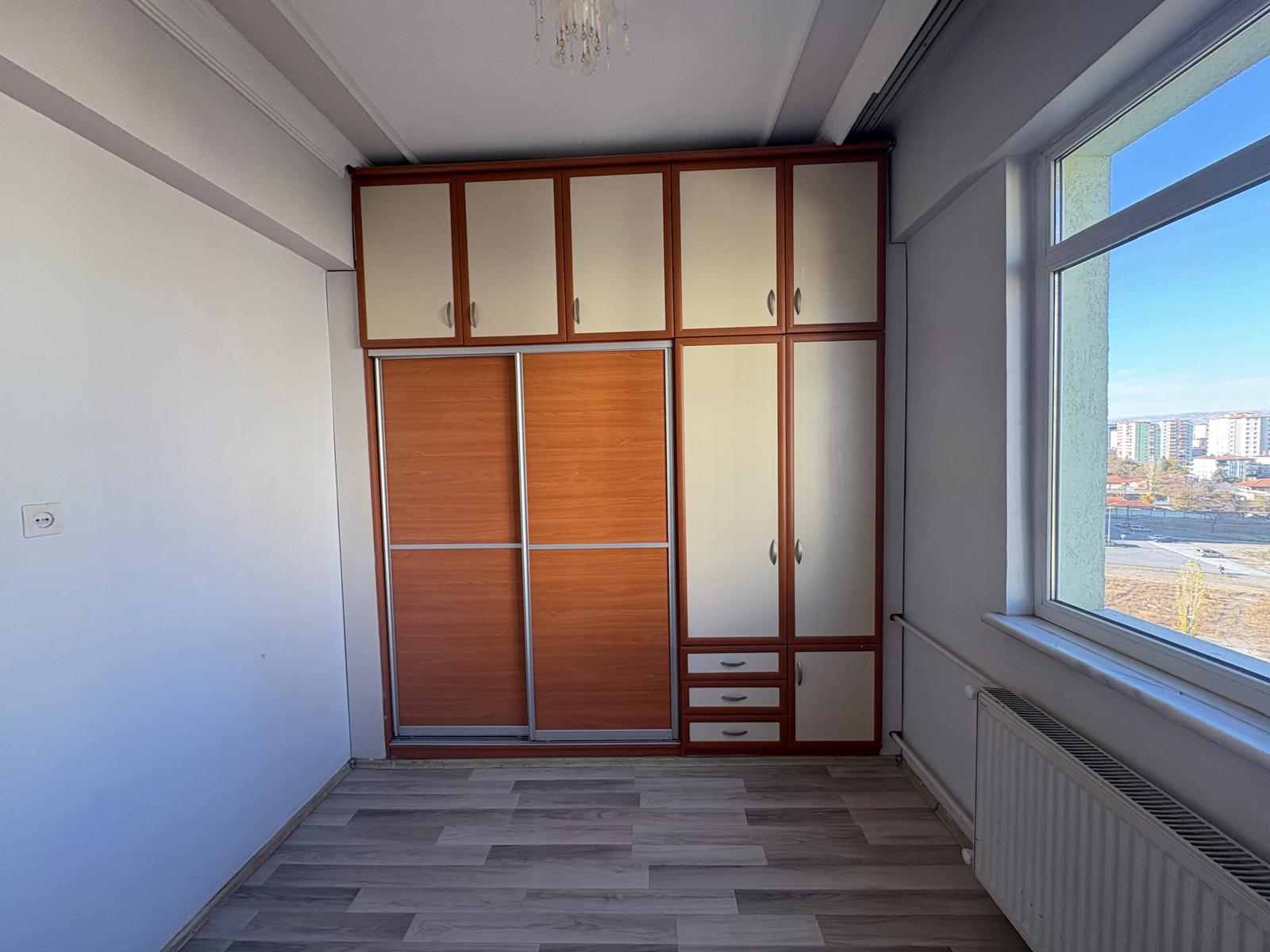 ŞEHİR MERKEZİNE YÜRÜME MESAFESİNDE MANZARALI 3+1 DAİRE - 13