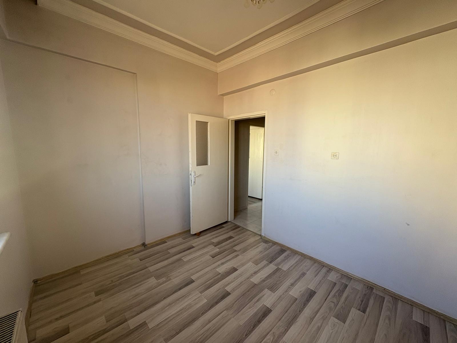 ŞEHİR MERKEZİNE YÜRÜME MESAFESİNDE MANZARALI 3+1 DAİRE - 6