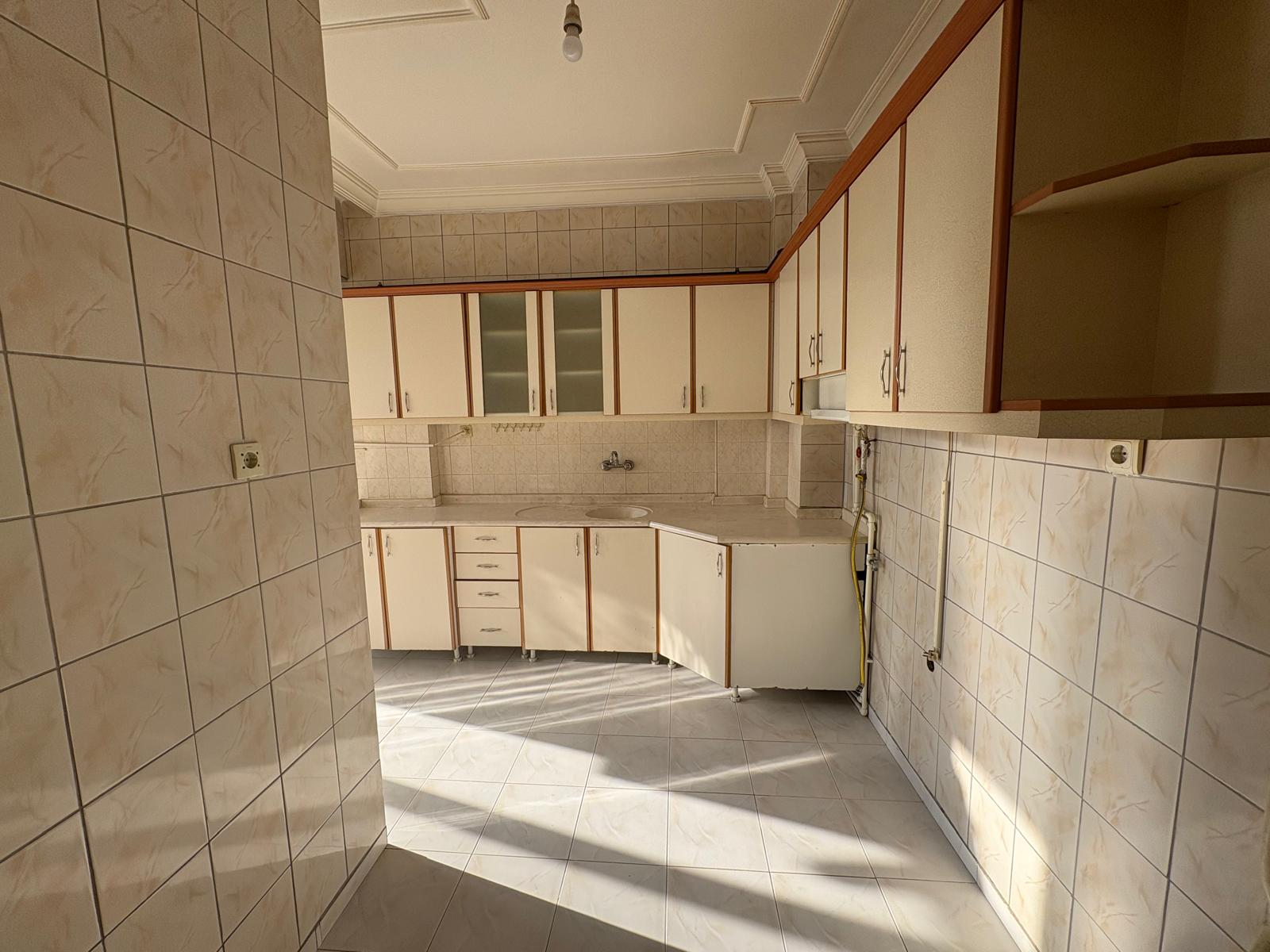 ŞEHİR MERKEZİNE YÜRÜME MESAFESİNDE MANZARALI 3+1 DAİRE - 8