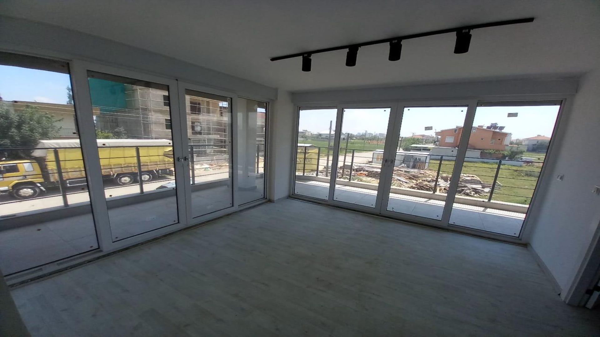 Müstakil fırsat triplex villa - 9