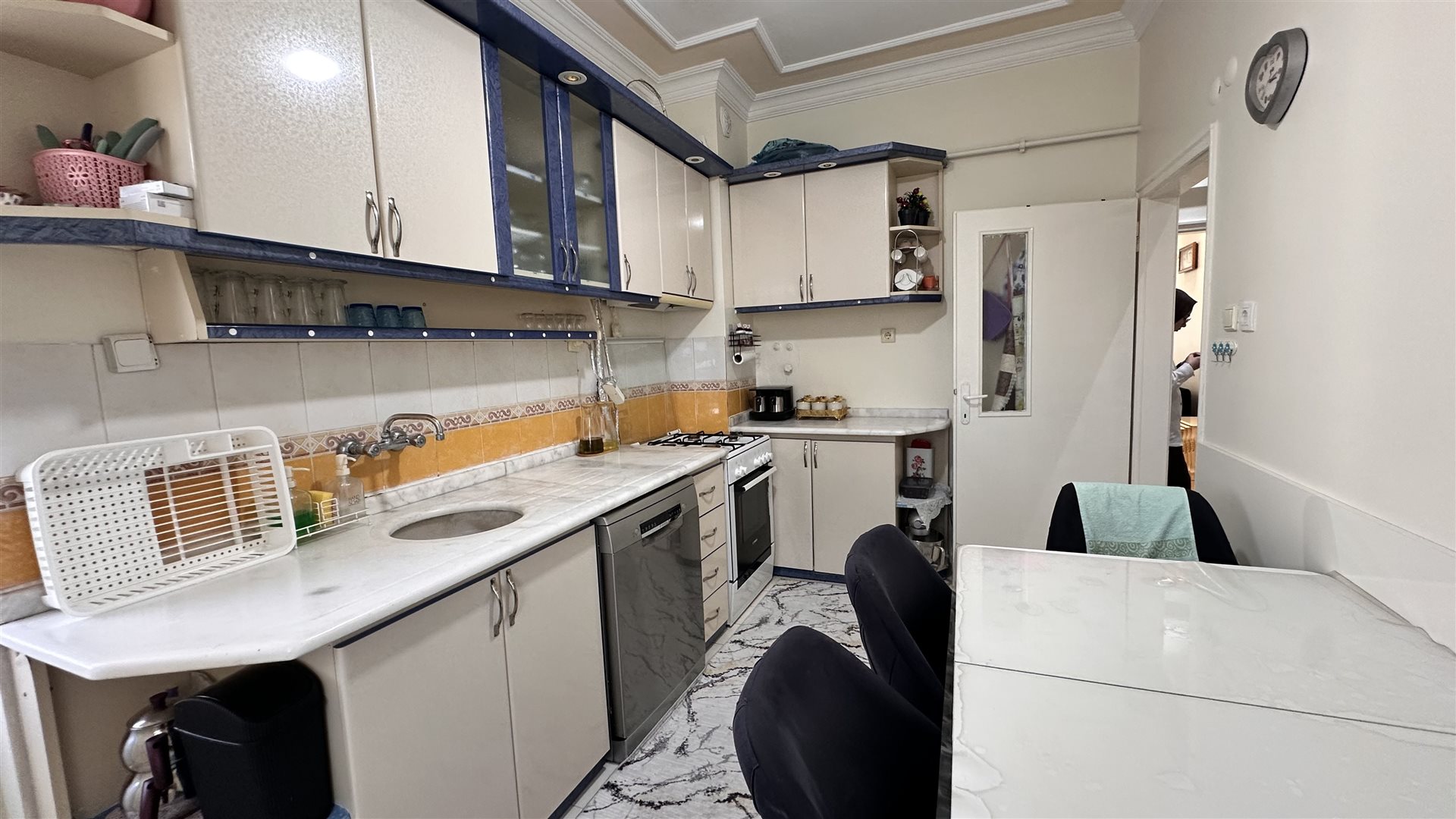 KONAKLARDA, MİMARSİNAN CADDESİ ÜZERİNDE SATILIK 3+1 DAİRE - 14