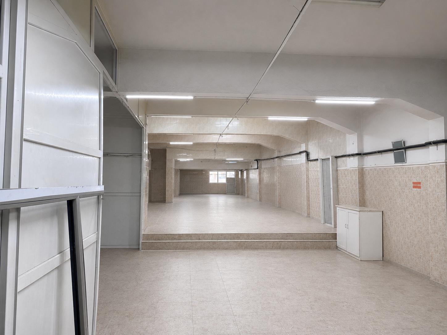 DOĞUSANAYİDE 350M2 KİRALIK GIDACIYA UYGUN DÜKKAN - 14
