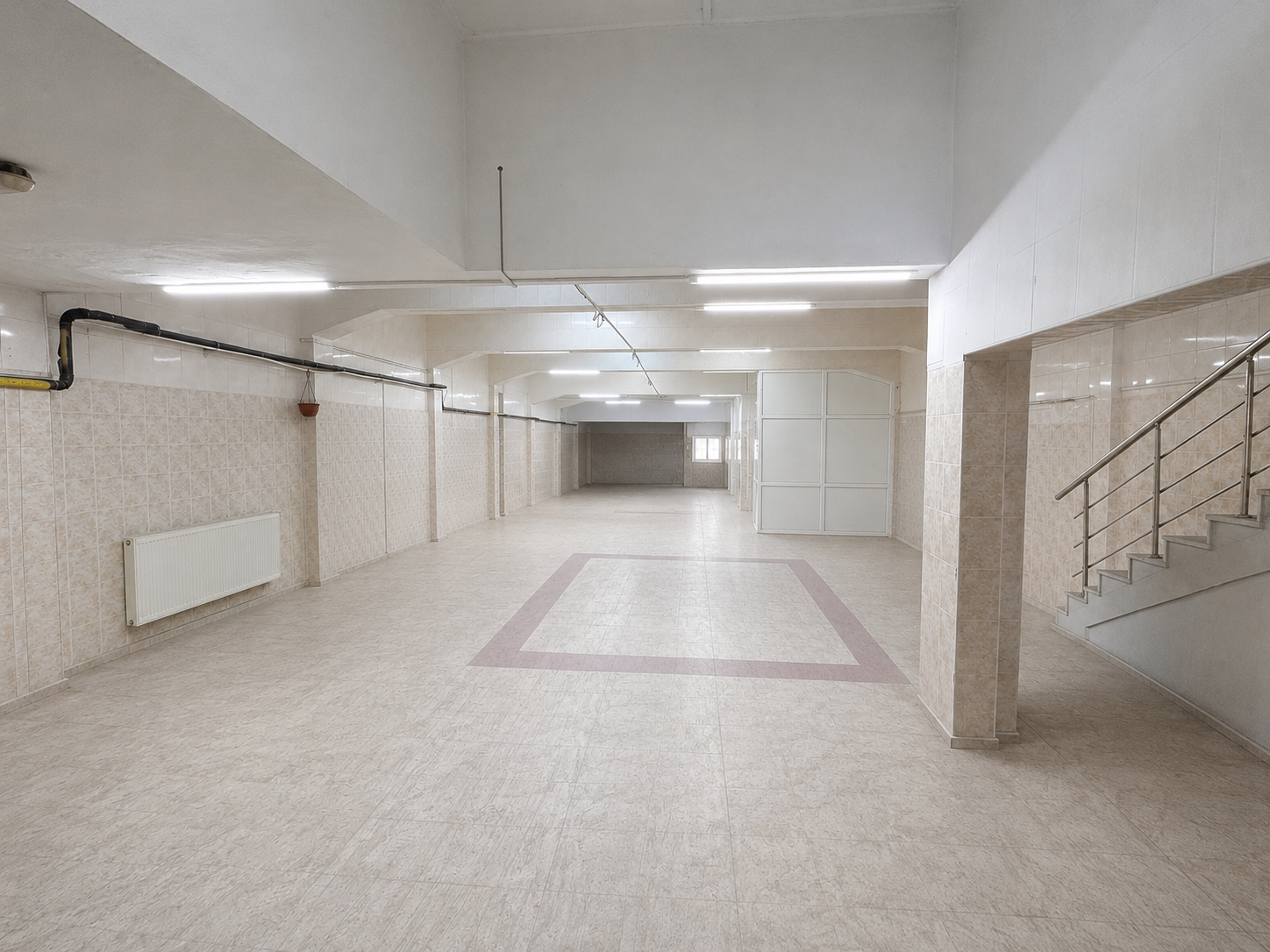 DOĞUSANAYİDE 350M2 KİRALIK GIDACIYA UYGUN DÜKKAN - 12