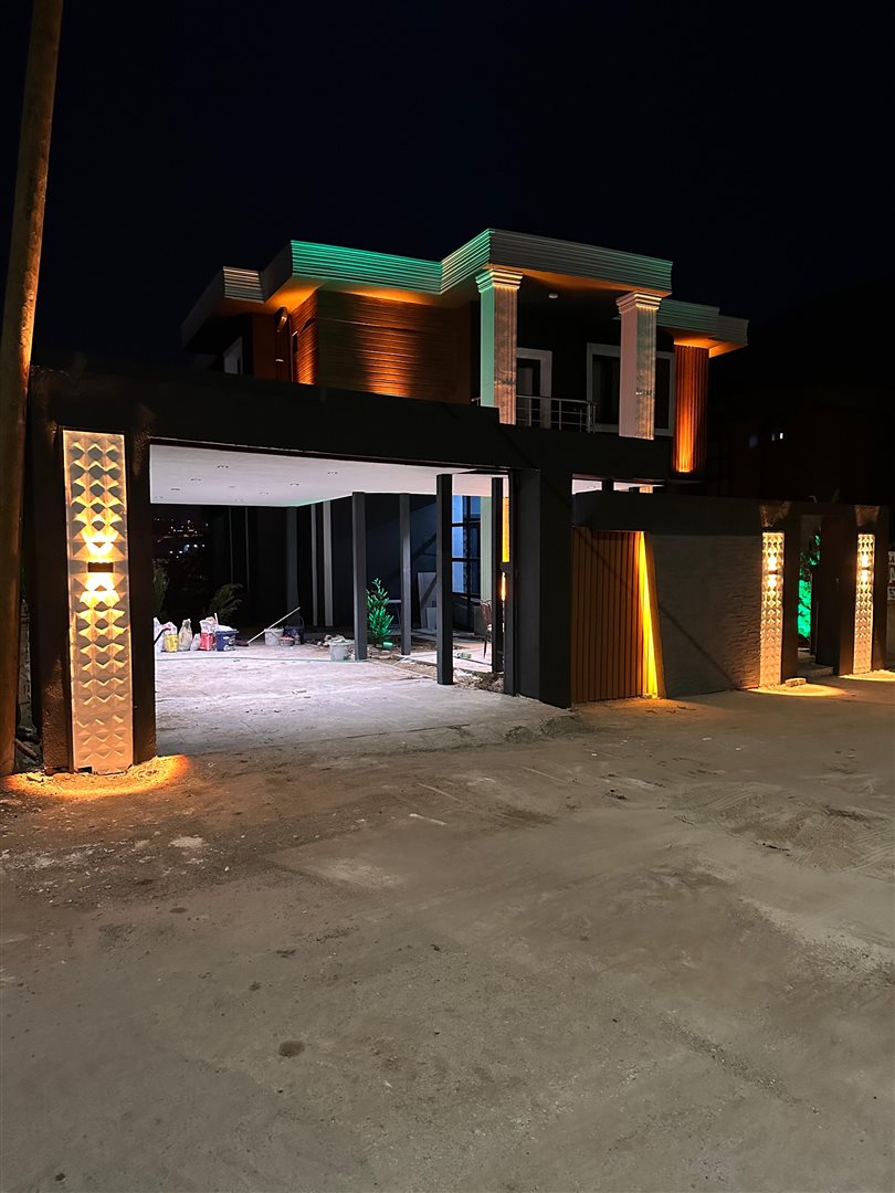 Erenköy’de Lüks 5+2 Villa | Yerden Isıtmalı | Kapalı Otoparklı | Doğayla İç İçe