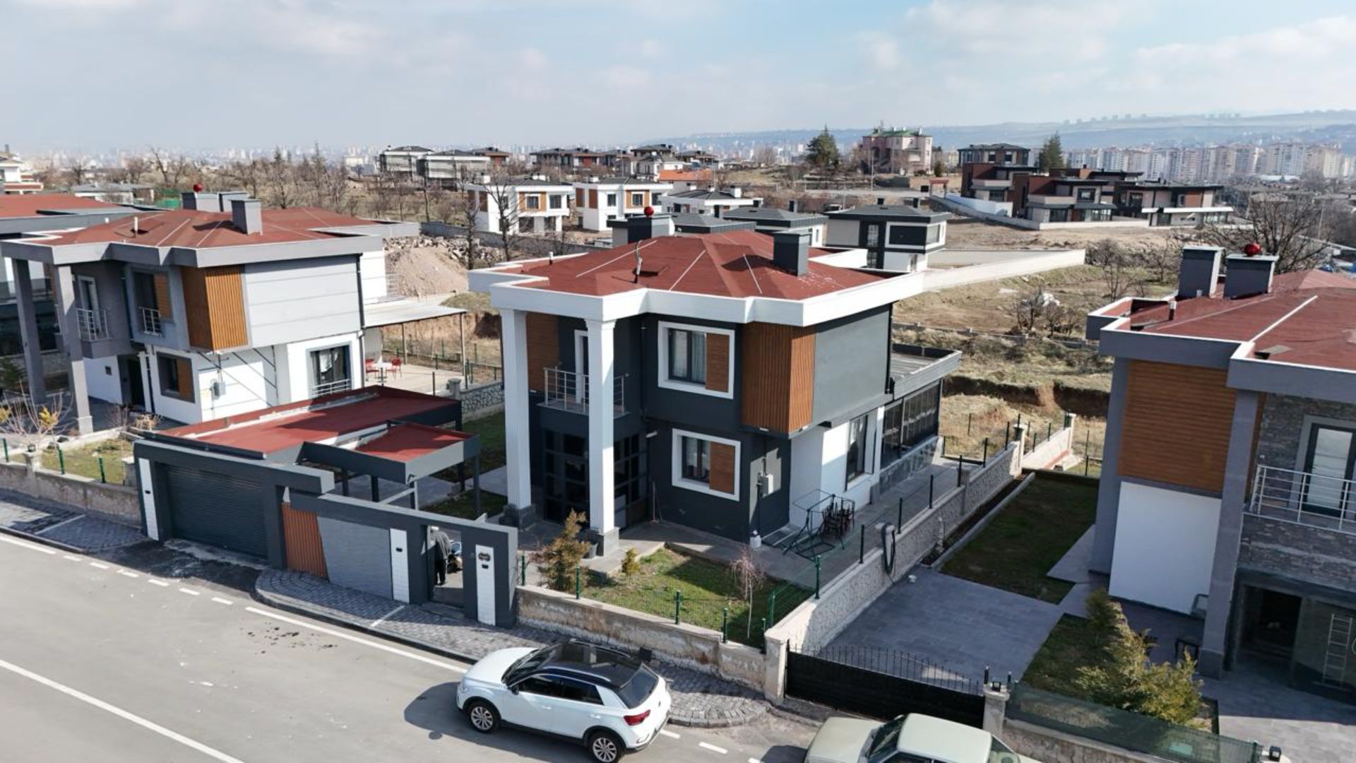 Erenköy’de Lüks 5+2 Villa | Yerden Isıtmalı | Kapalı Otoparklı | Doğayla İç İçe - 26