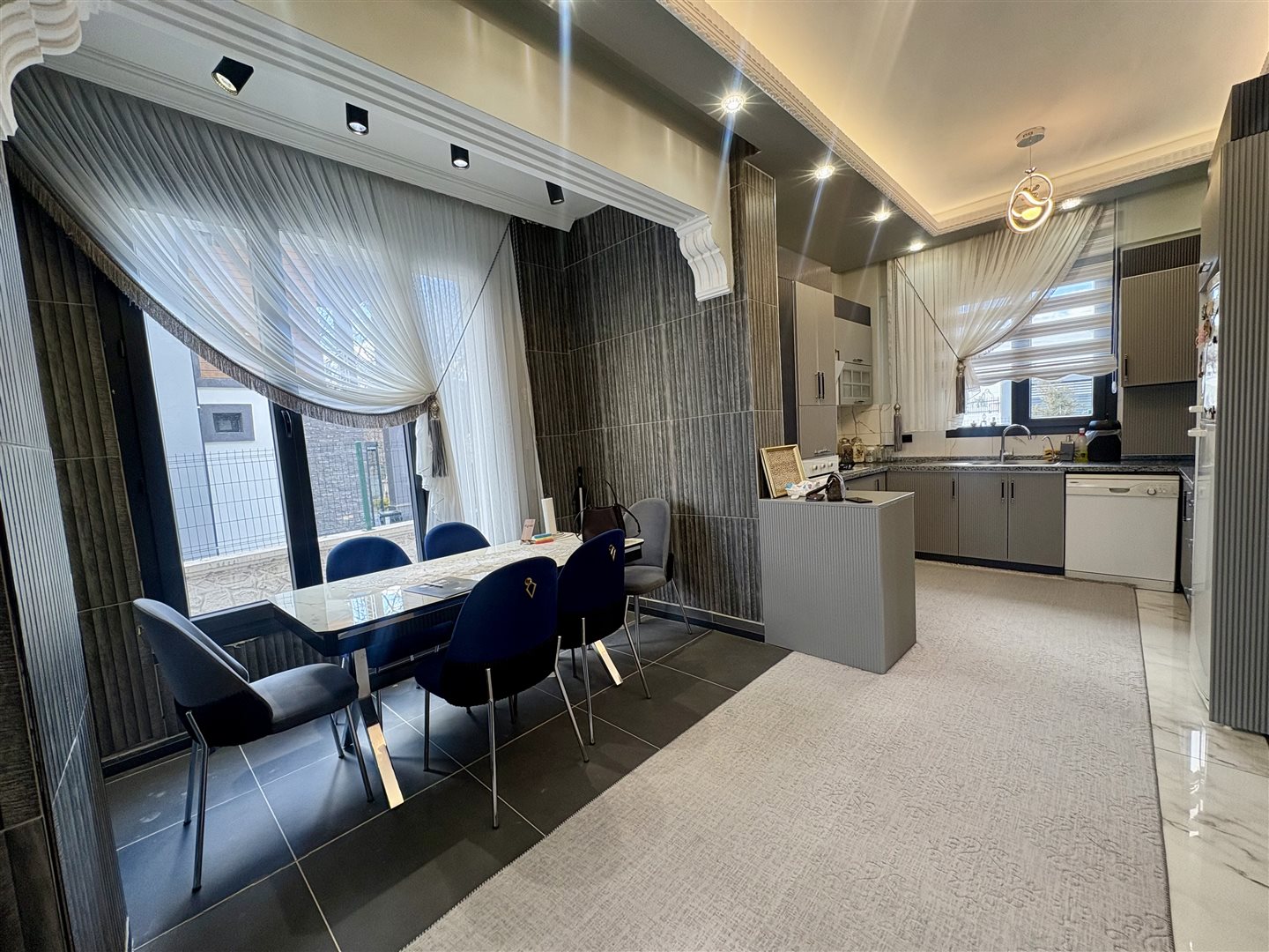 Erenköy’de Lüks 5+2 Villa | Yerden Isıtmalı | Kapalı Otoparklı | Doğayla İç İçe - 3
