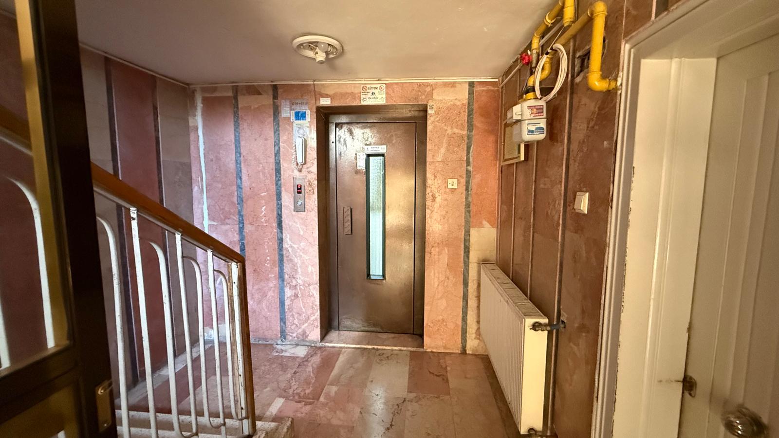 ESENYURT CADDE ÜZERİ GENİŞ METRAJLI KİRALIK DAİRE - 5