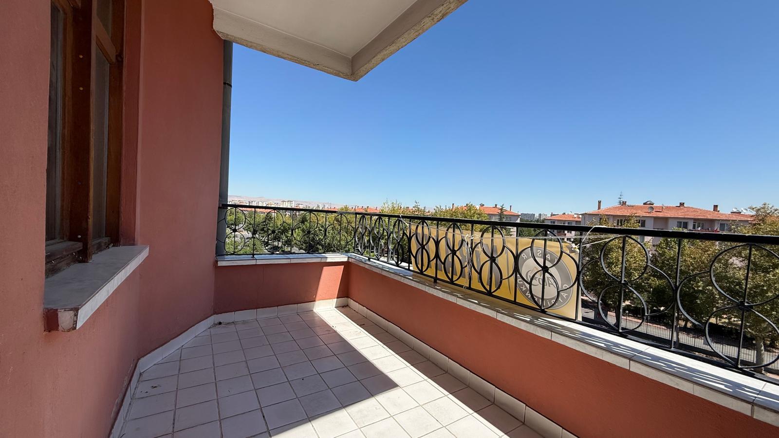 ESENYURT CADDE ÜZERİ GENİŞ METRAJLI KİRALIK DAİRE - 14