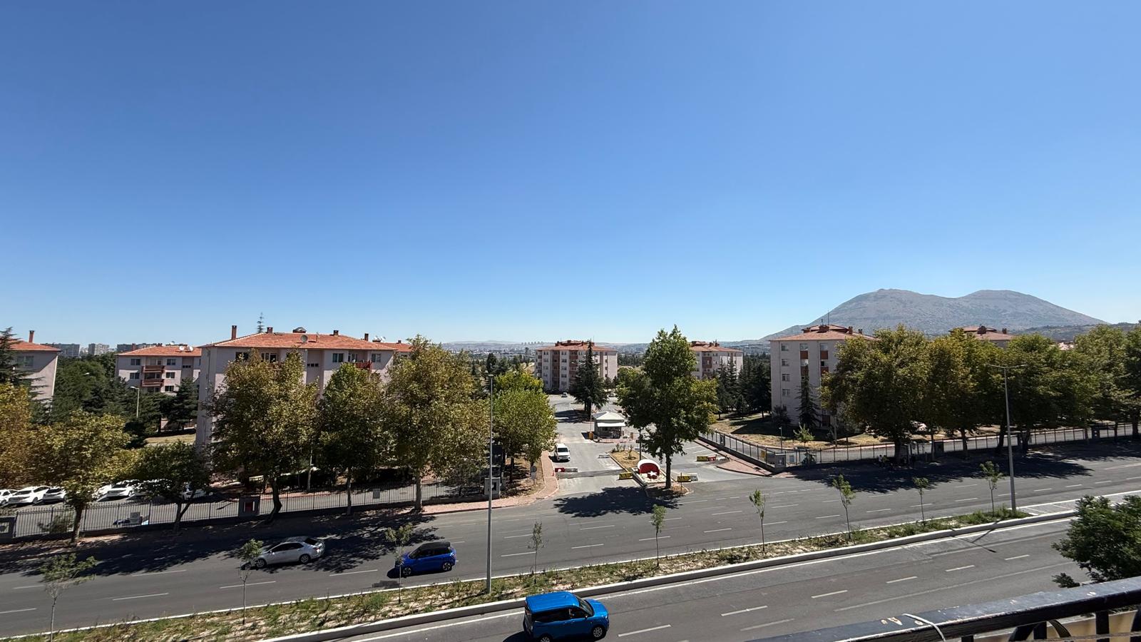 ESENYURT CADDE ÜZERİ GENİŞ METRAJLI KİRALIK DAİRE - 15