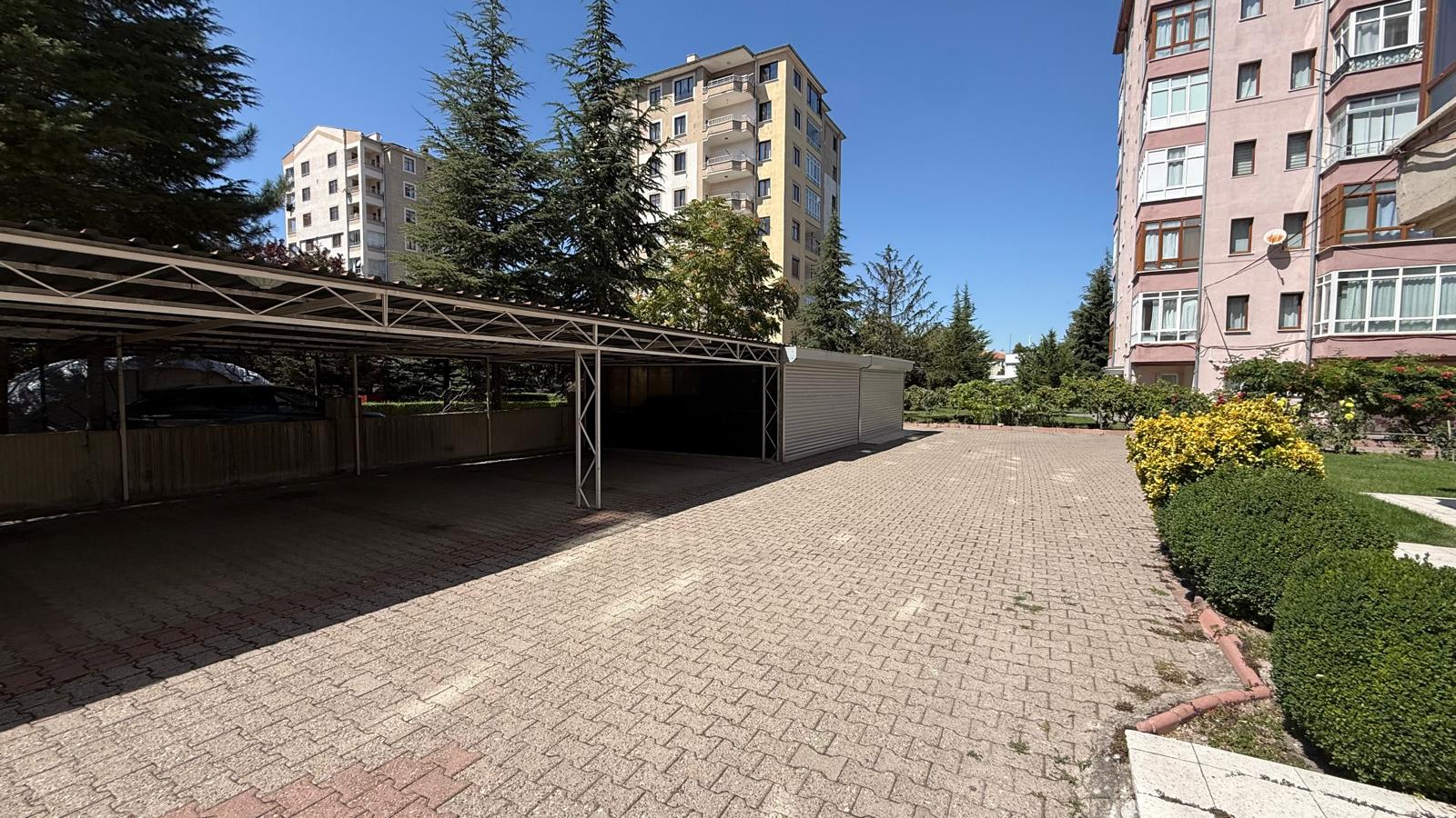 ESENYURT CADDE ÜZERİ GENİŞ METRAJLI KİRALIK DAİRE - 3
