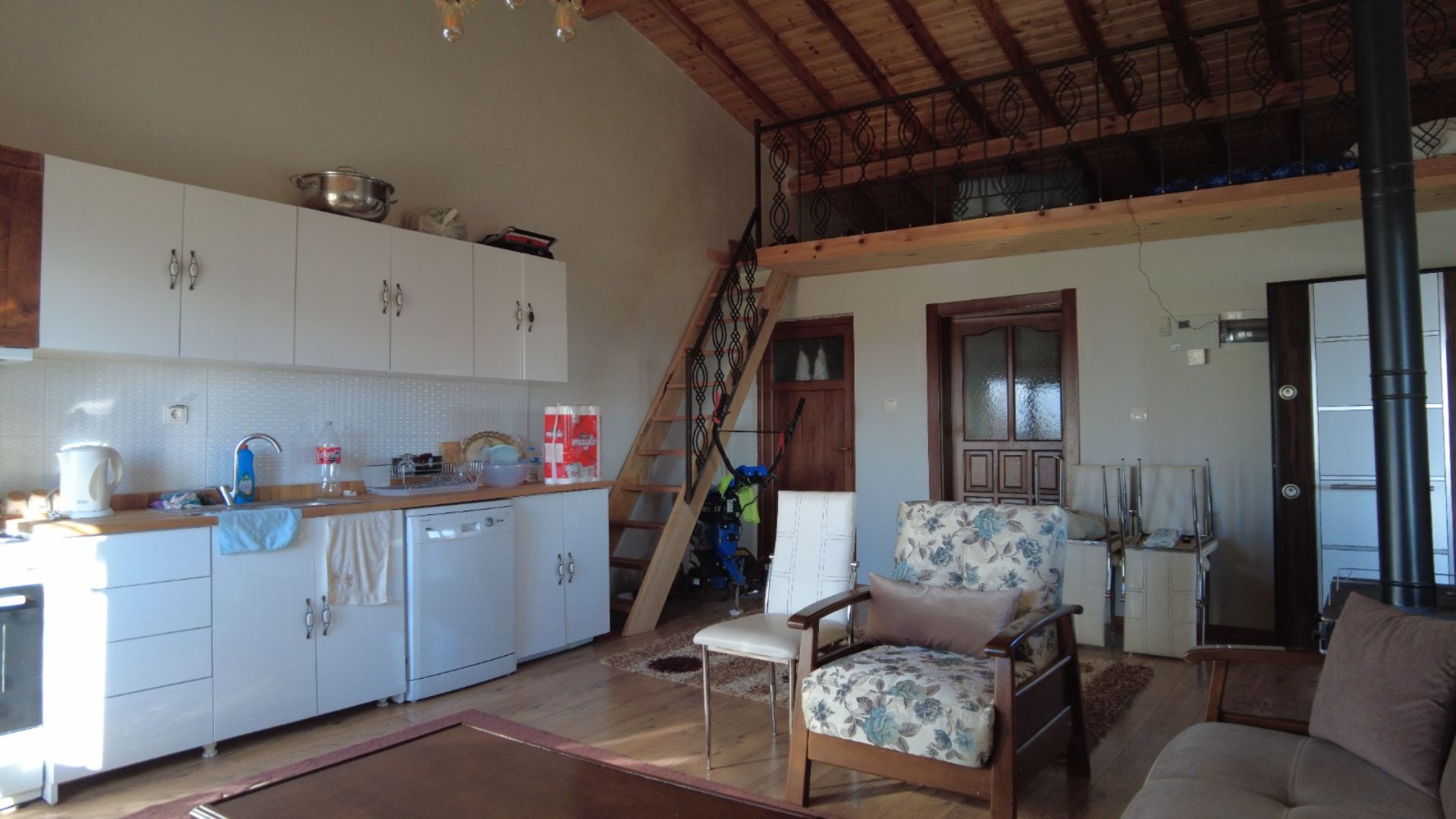 ERKİLET'TE İÇERİSİNDE EVİ BULUNAN 900 M2 TEMİZ VİLLA PARSELİ - 6