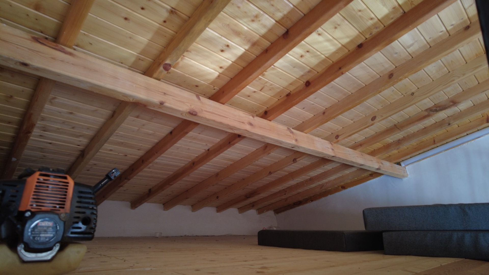 ERKİLET'TE İÇERİSİNDE EVİ BULUNAN 900 M2 TEMİZ VİLLA PARSELİ - 9