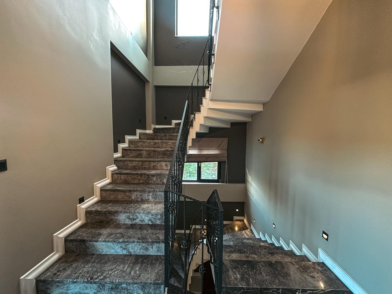 Hacılar Yediağaç’ta 2143 m² Arsada Konumlu Ultra Lüks 7+1 Dubleks Villa - 12