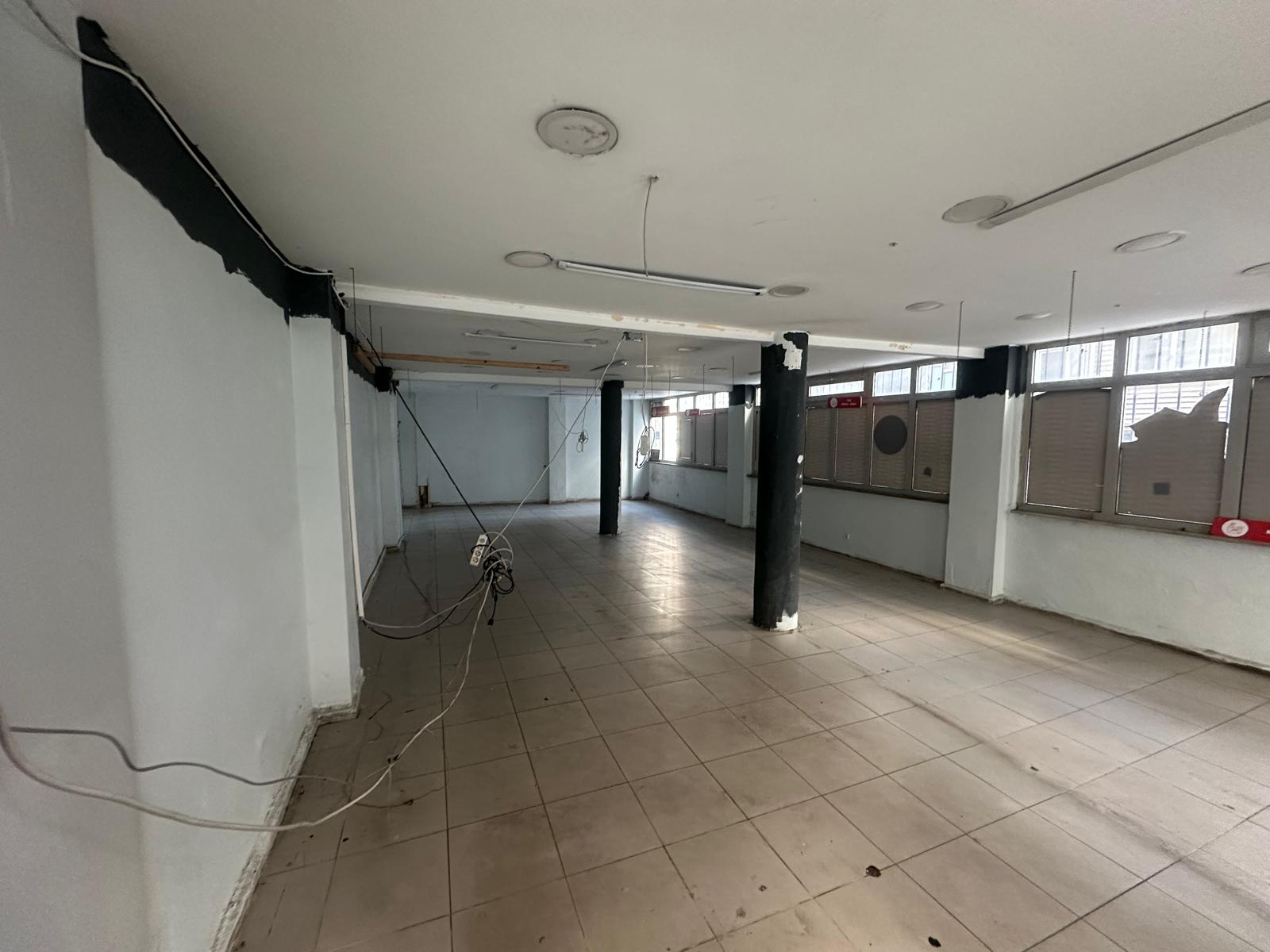 MECİDİYEKÖY’DE 90 M² | OTOMATİK KEPENKLİ | İŞLETMENİZ İÇİN İDEAL BOŞ DÜKKÂN - 2