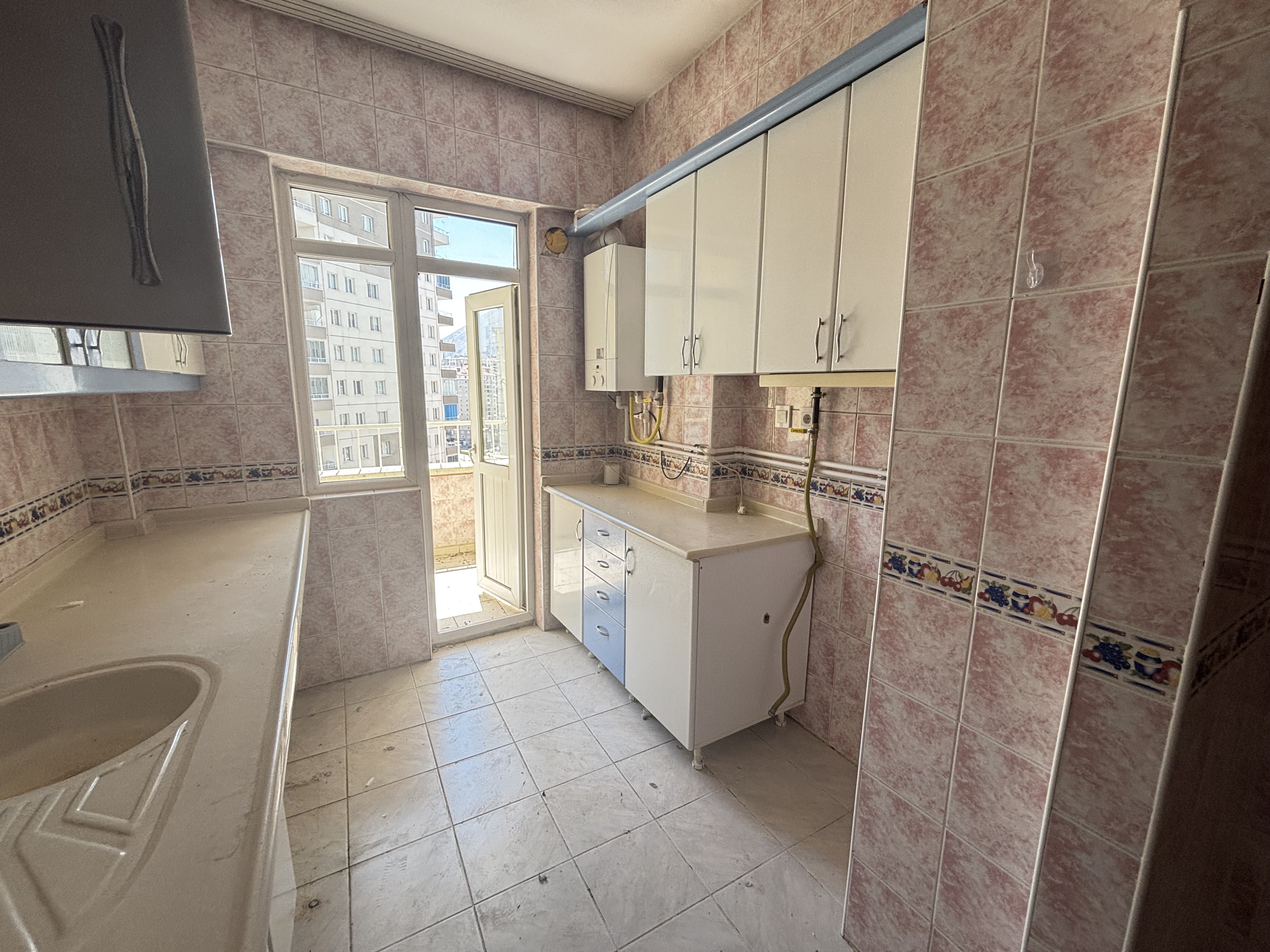 TALAS MEVLANA'DA KİRALIK ARA KAT 3+1 BOŞ DAİRE - 8