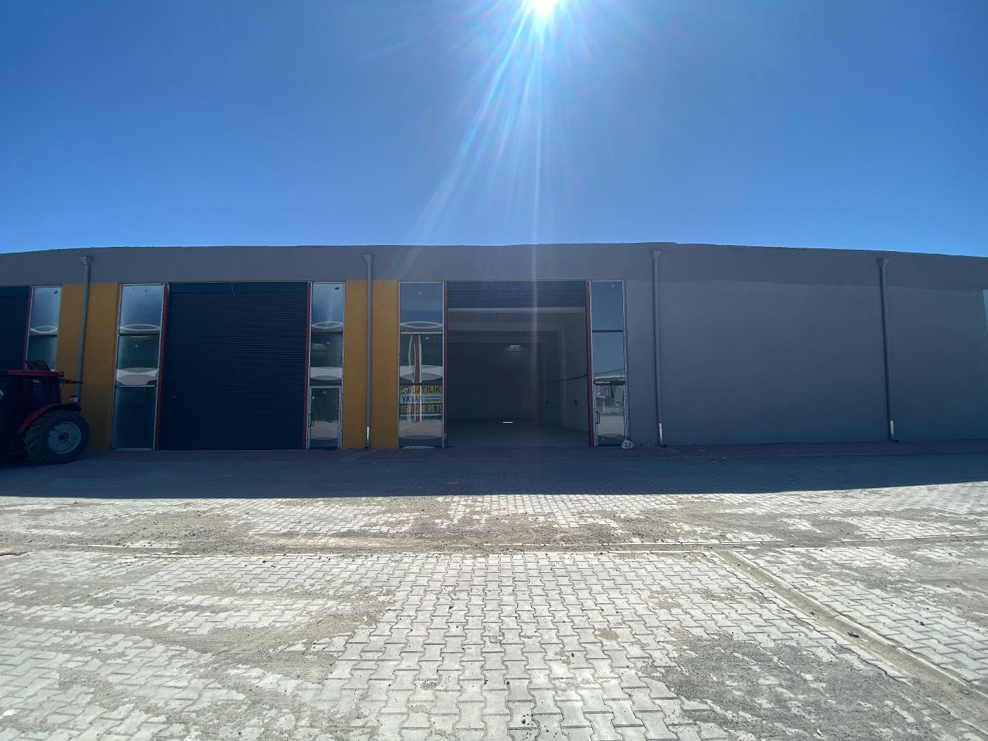 METALSAN'DA SATILIK YÜKSEK TAVANLI 200 M2 DÜKKAN - 10