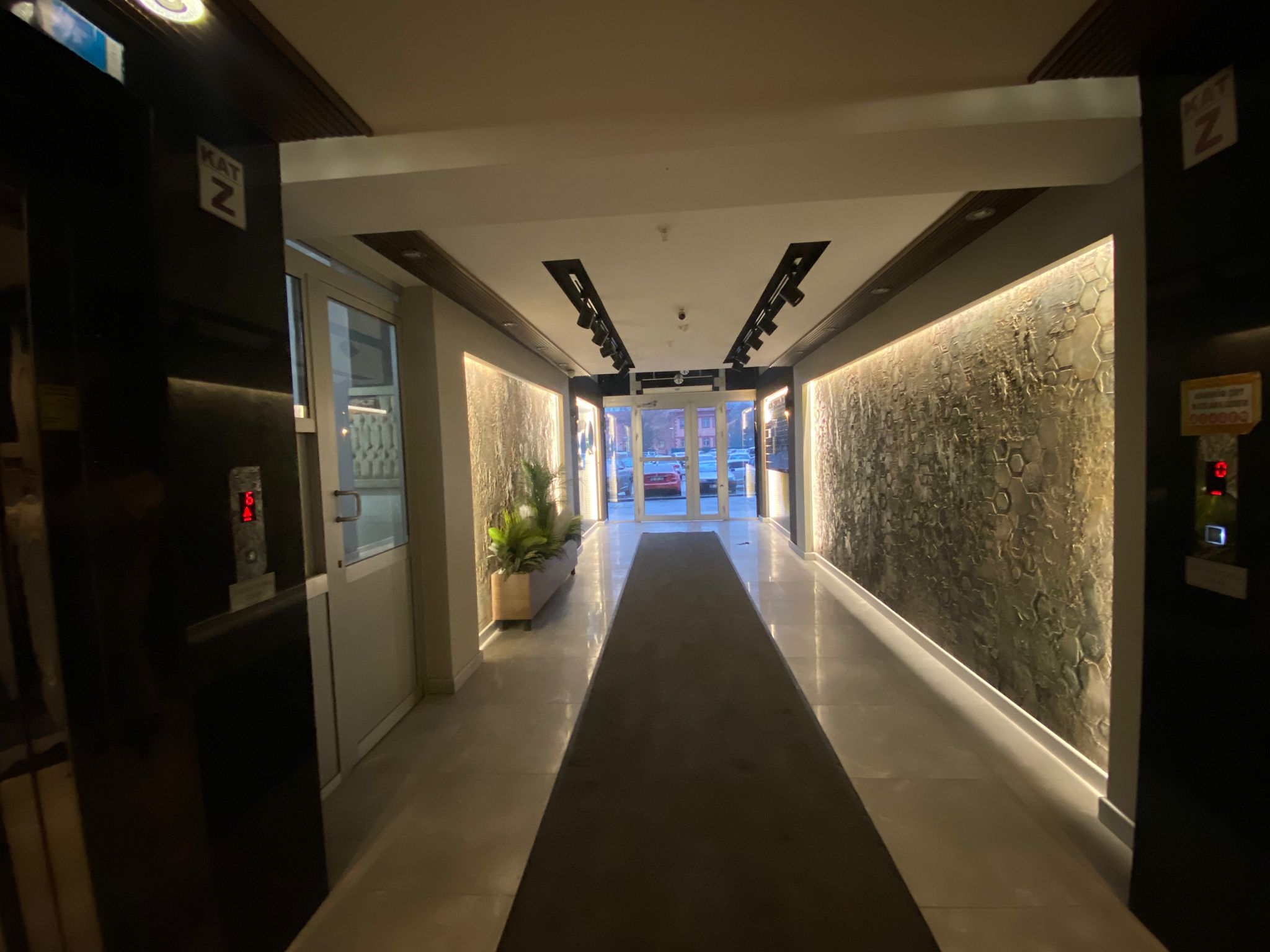 YAŞAR GYO| MERKEZDE PLAZA İÇİNDE KİRALIK OFİS & BÜRO - 4