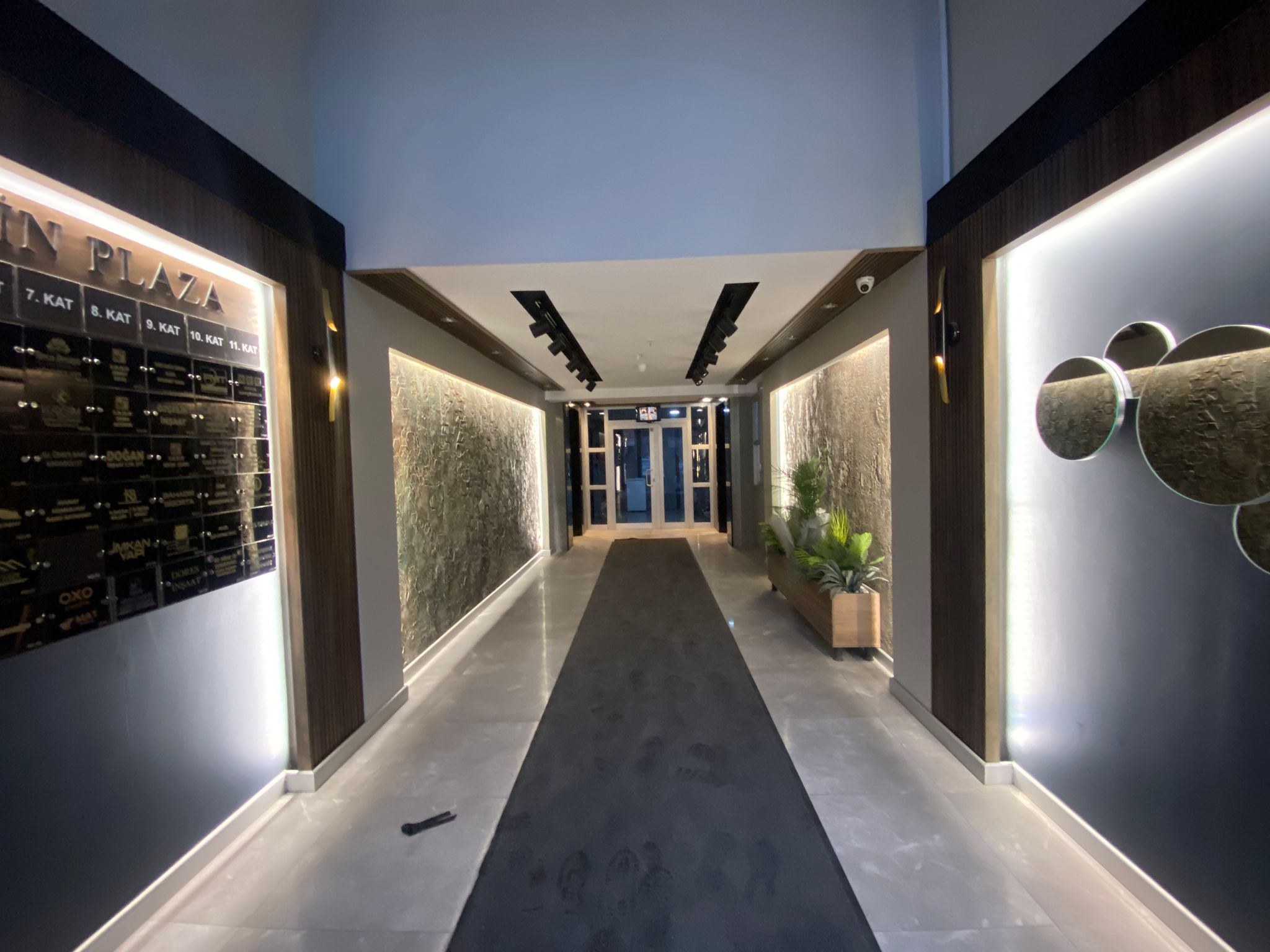 YAŞAR GYO| MERKEZDE PLAZA İÇİNDE KİRALIK OFİS & BÜRO - 3
