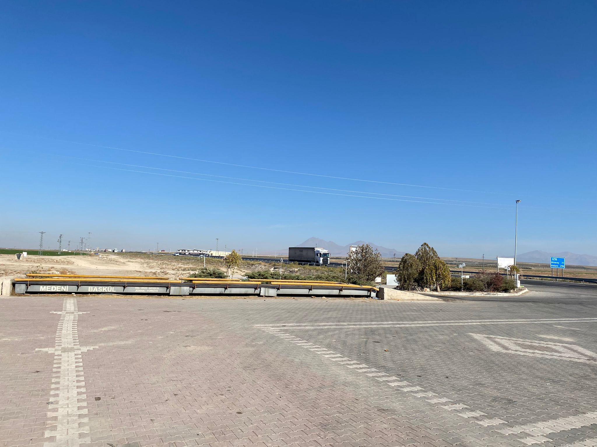 E-90 KARAYOLU ÜZERİNDEN MUHTEŞEM KONUMDA  SATILIK BENZİN İSTASYONU VE ARSA - 14