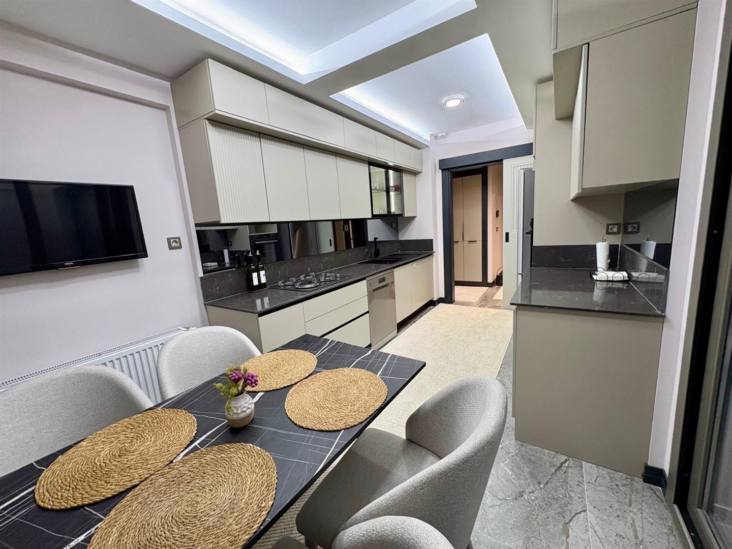 AVENİR VİA'DA LÜKS EŞYALI KİRALIK DAİRE - 2