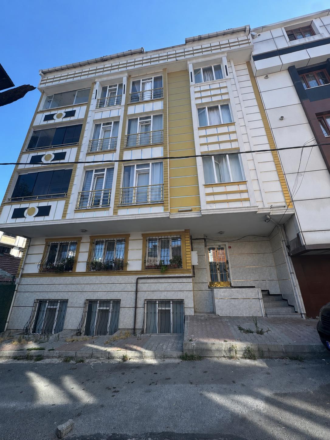 YAŞAR GYO| ARNAVUTKÖY-ANADOLU MAH. 2+0 ÇATI KATI KİRALIK DAİRE