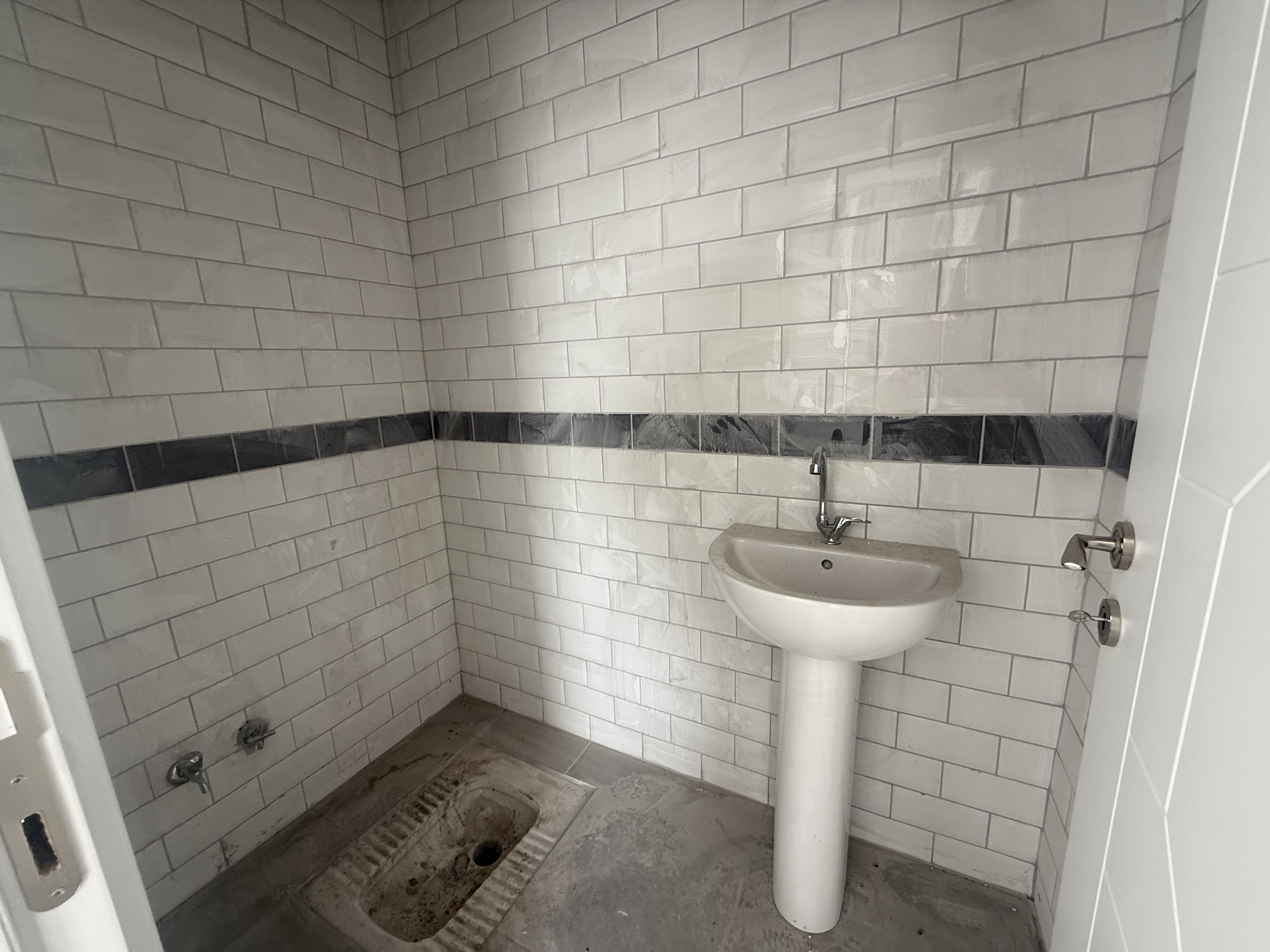 ERKİLET OSMANGAZİ'DE KURUMSALA KİRALIK 180 M2 KÖŞE DÜKKAN - 9