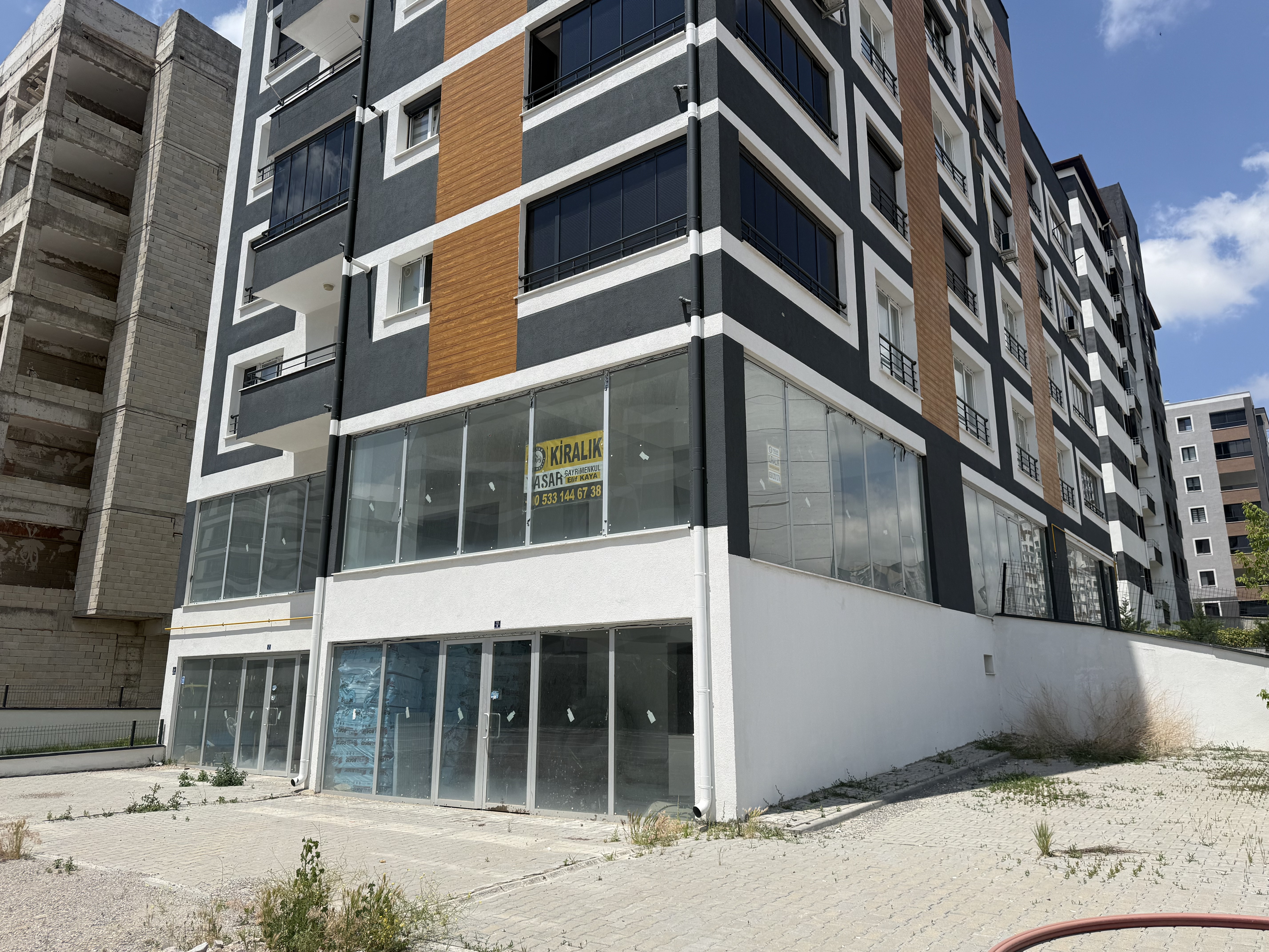 ERKİLET OSMANGAZİ'DE KURUMSALA KİRALIK 180 M2 KÖŞE DÜKKAN - 16