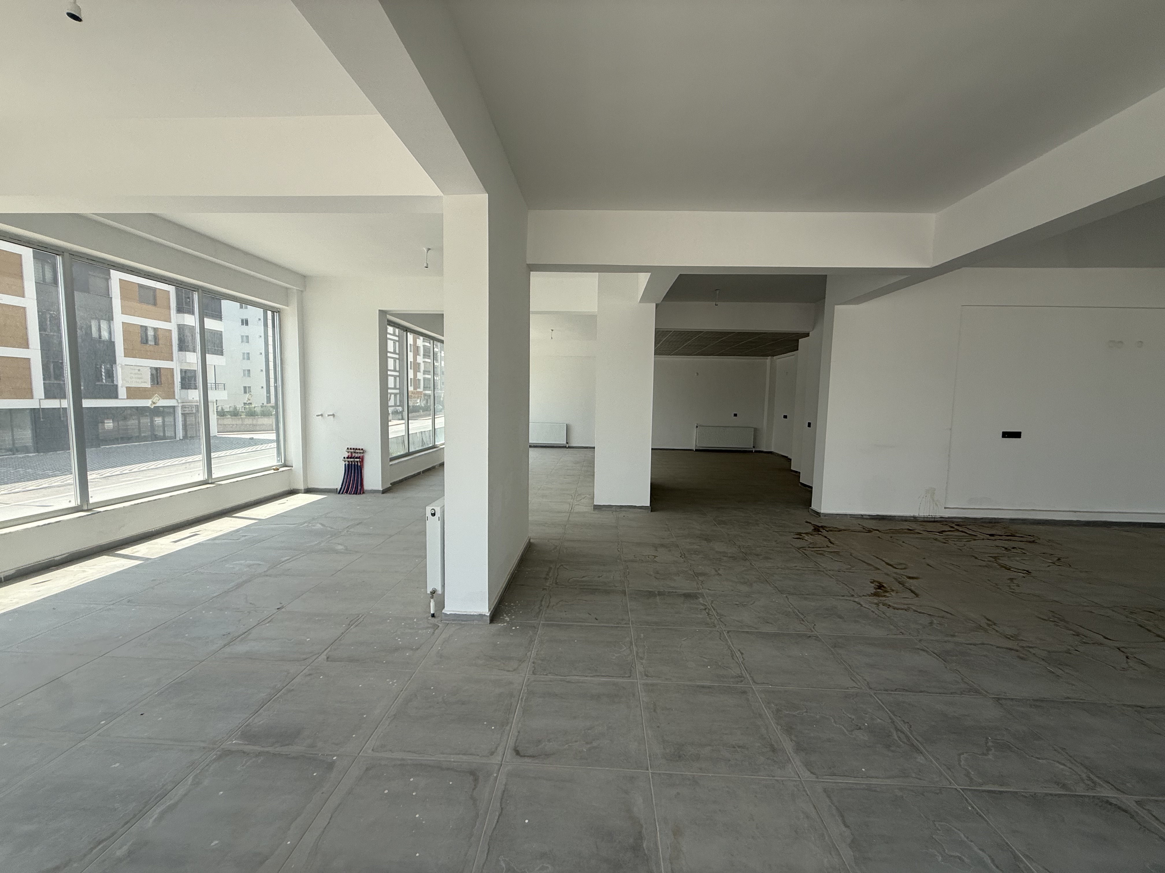 ERKİLET OSMANGAZİ'DE KURUMSALA KİRALIK 180 M2 KÖŞE DÜKKAN - 6