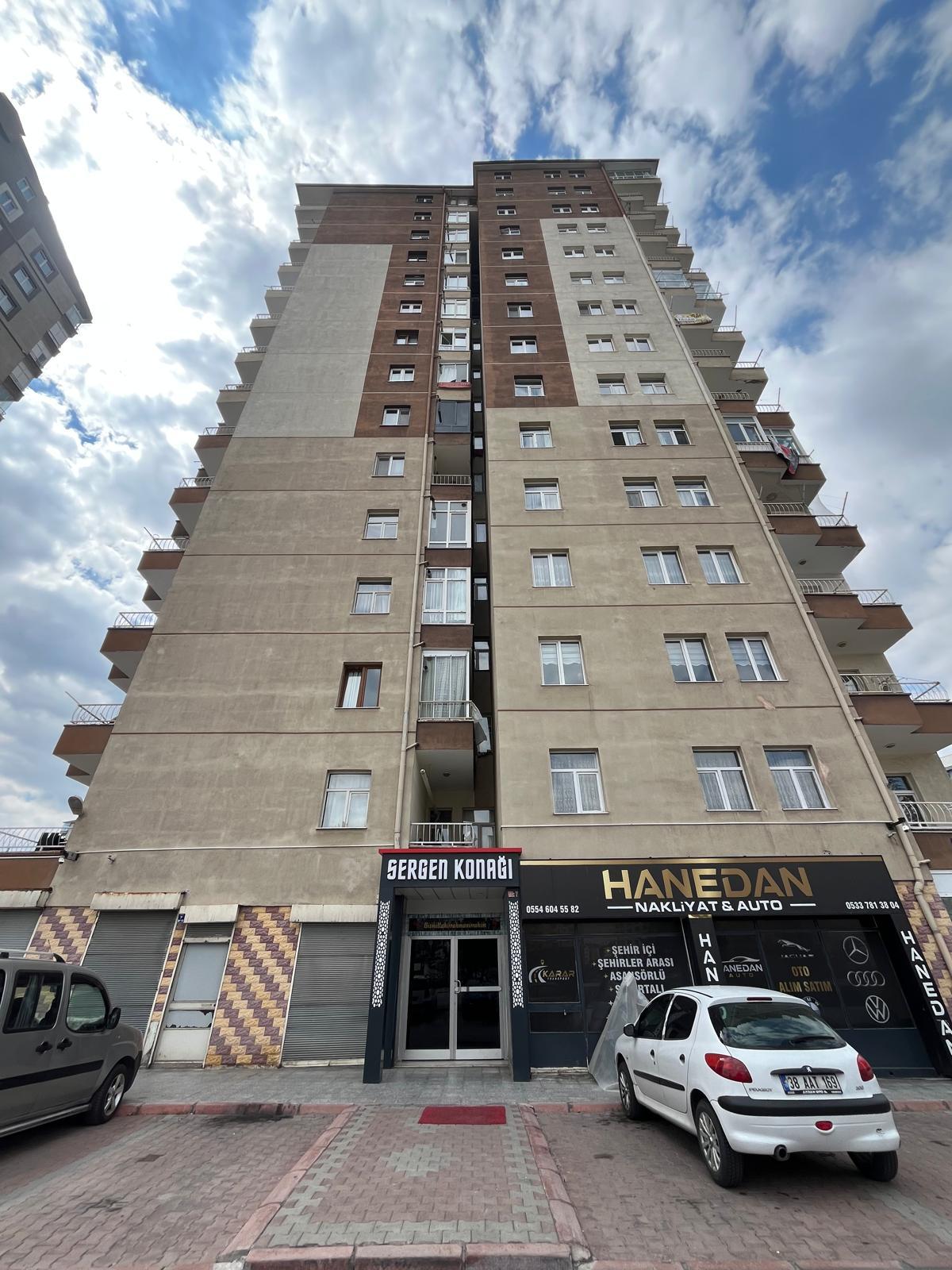 MERKEZİ KONUMDA GENİŞ AYDINLIK KİRALIK DAİRE