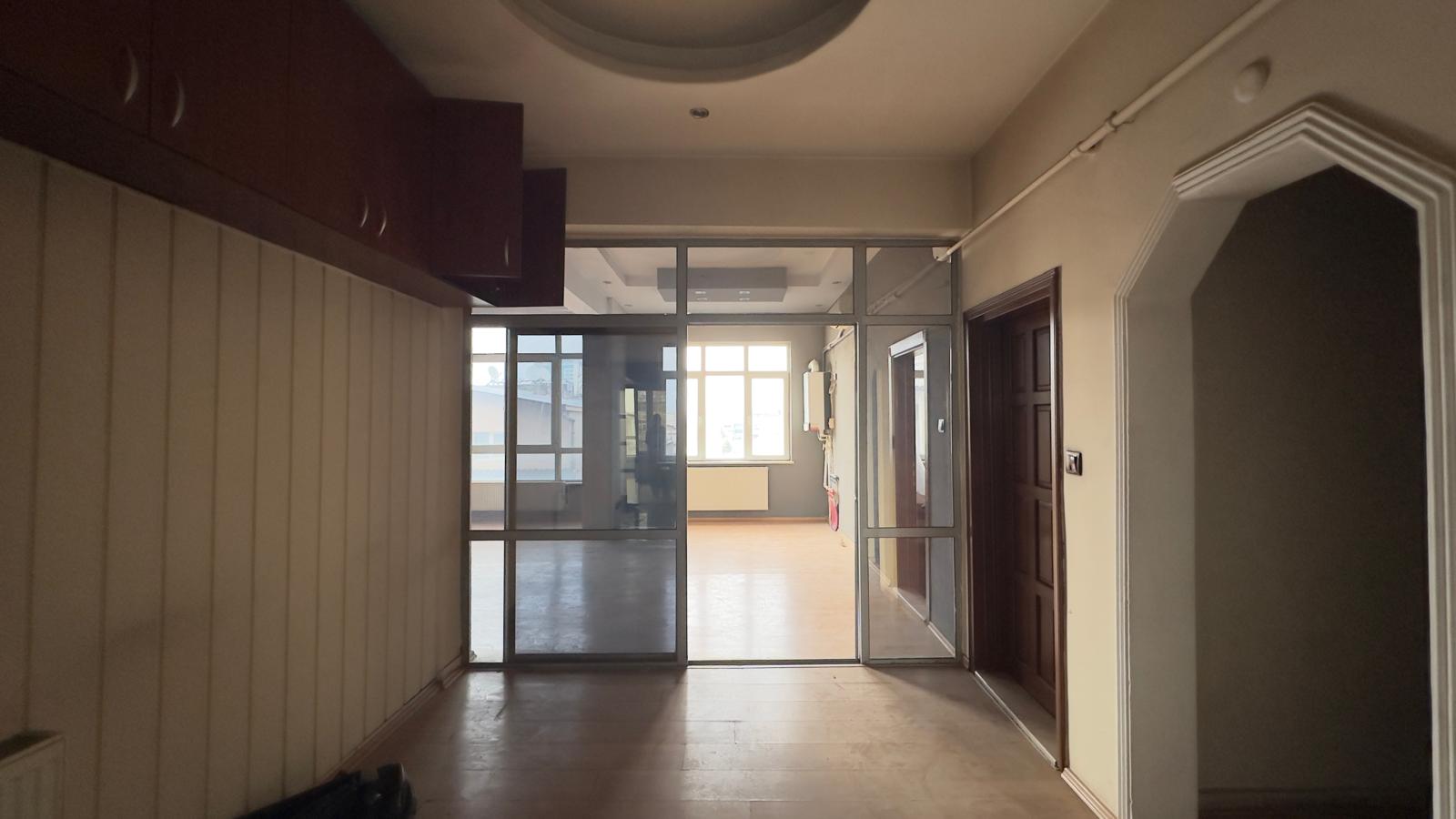 CUMHURİYET MAH. ÖZHASEKİ BULVARI ÜZERİNDE KİRALIK 4+1 BÜRO OFİS - 4