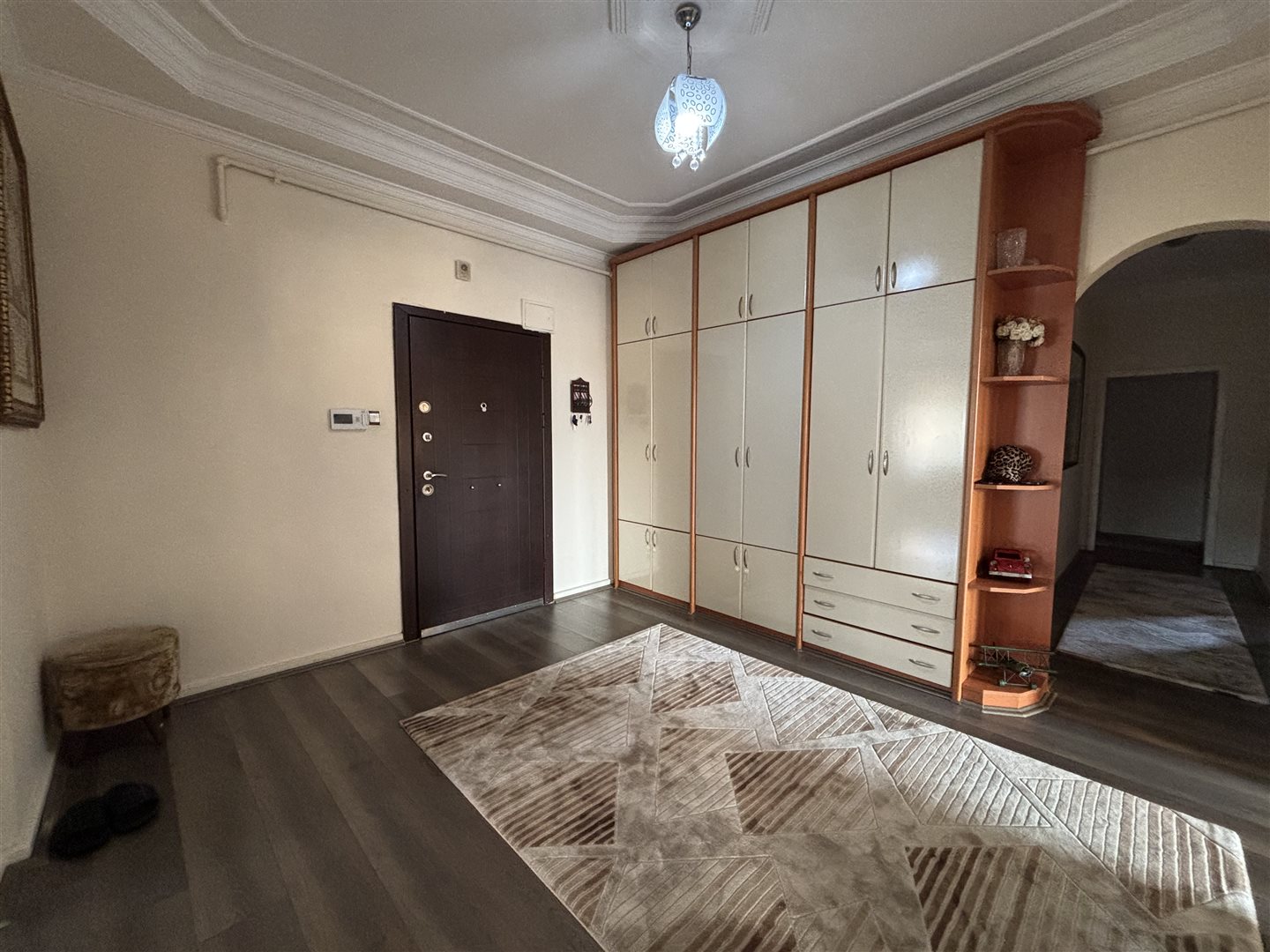 MUSTAFA ŞİMŞEK CADDESİ ÜZERİNDE SATILIK 4+1 ARA KAT DAİRE - 24