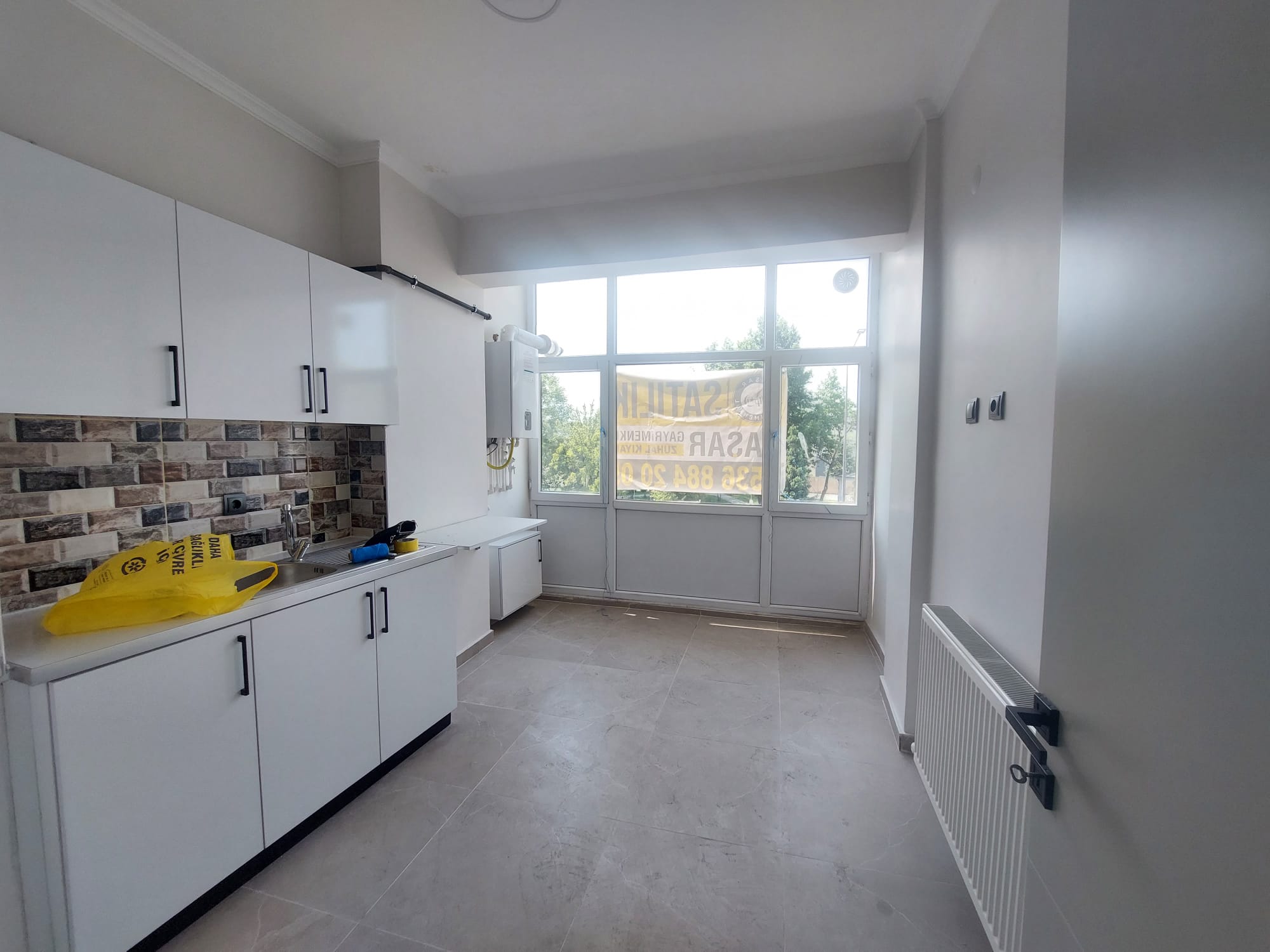 ÇARŞI MERKEZ CADDE EPHELİ YENİLENMİŞ SATILIK OFİS - 29