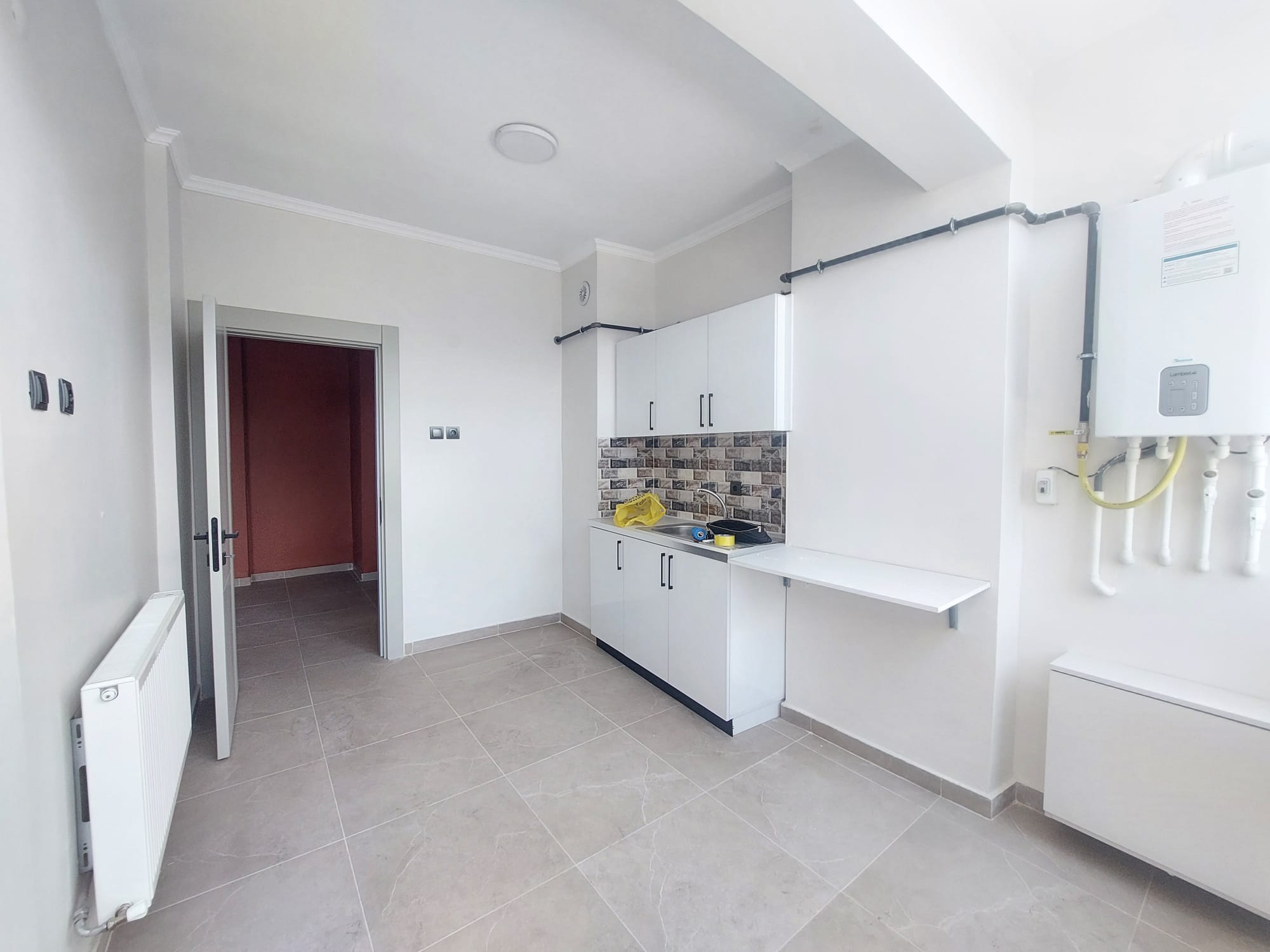 ÇARŞI MERKEZ CADDE EPHELİ YENİLENMİŞ SATILIK OFİS - 24