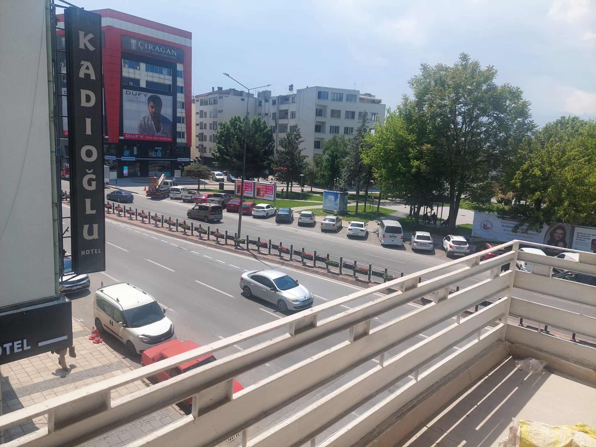 ÇARŞI MERKEZ CADDE EPHELİ YENİLENMİŞ SATILIK OFİS - 8