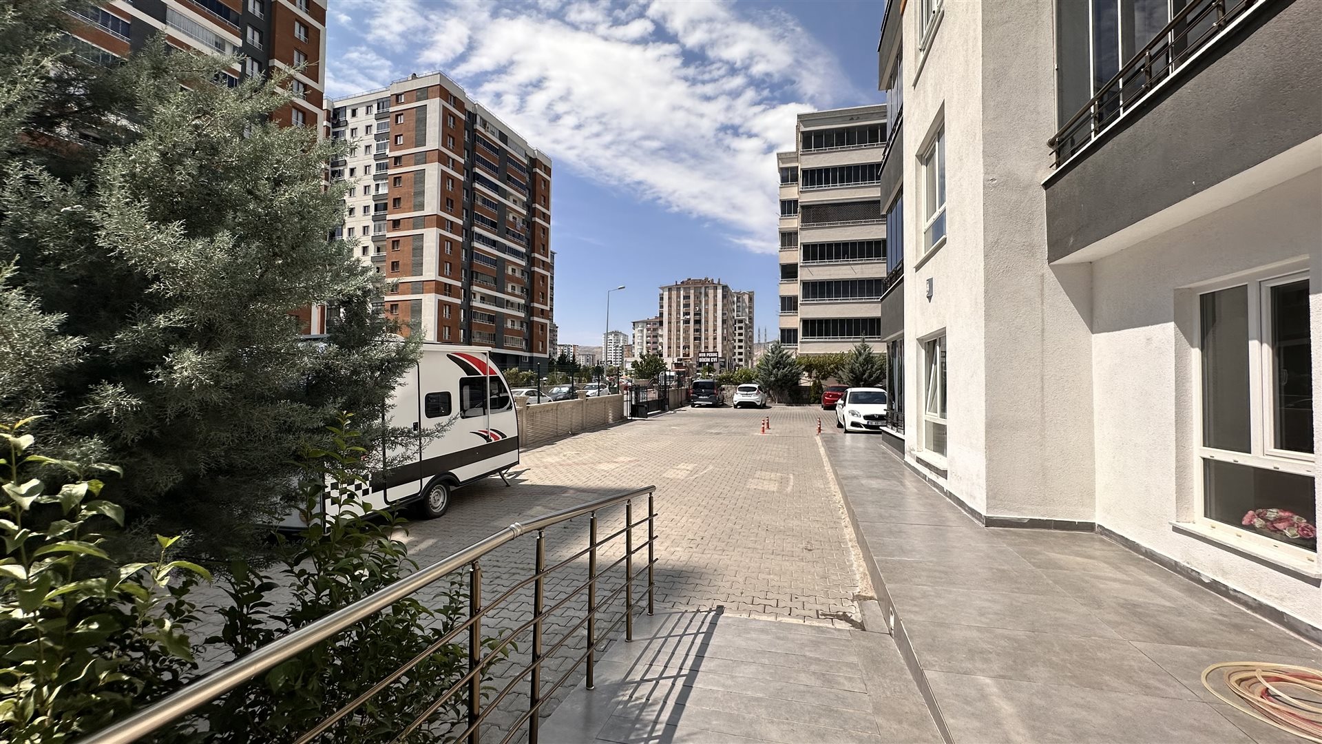 ERKİLET OSMANGAZİ MAH. MASRAFSIZ 3+1 SATILIK DAİRE - 4