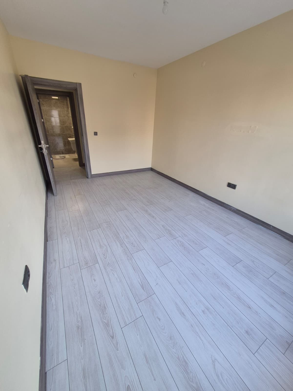 Şeker Mah. Esnaf Toki 3+1 Ebeveyn Banyolu Kiralık Daire - 8