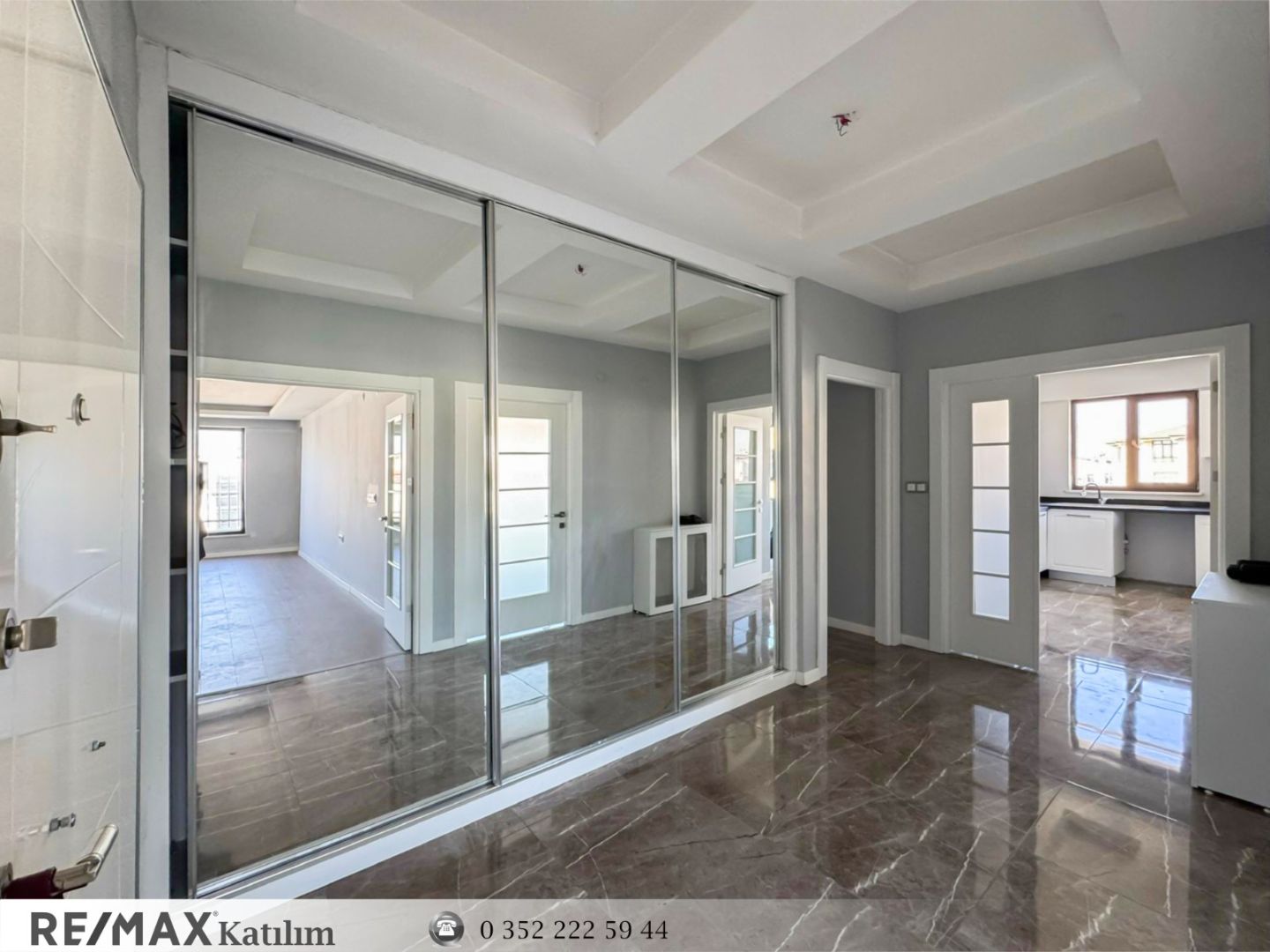 KAPALI OTOPARKLI Y.BEYAZIT FLORA SİTESİ 4+1 SATILIK DAİRE