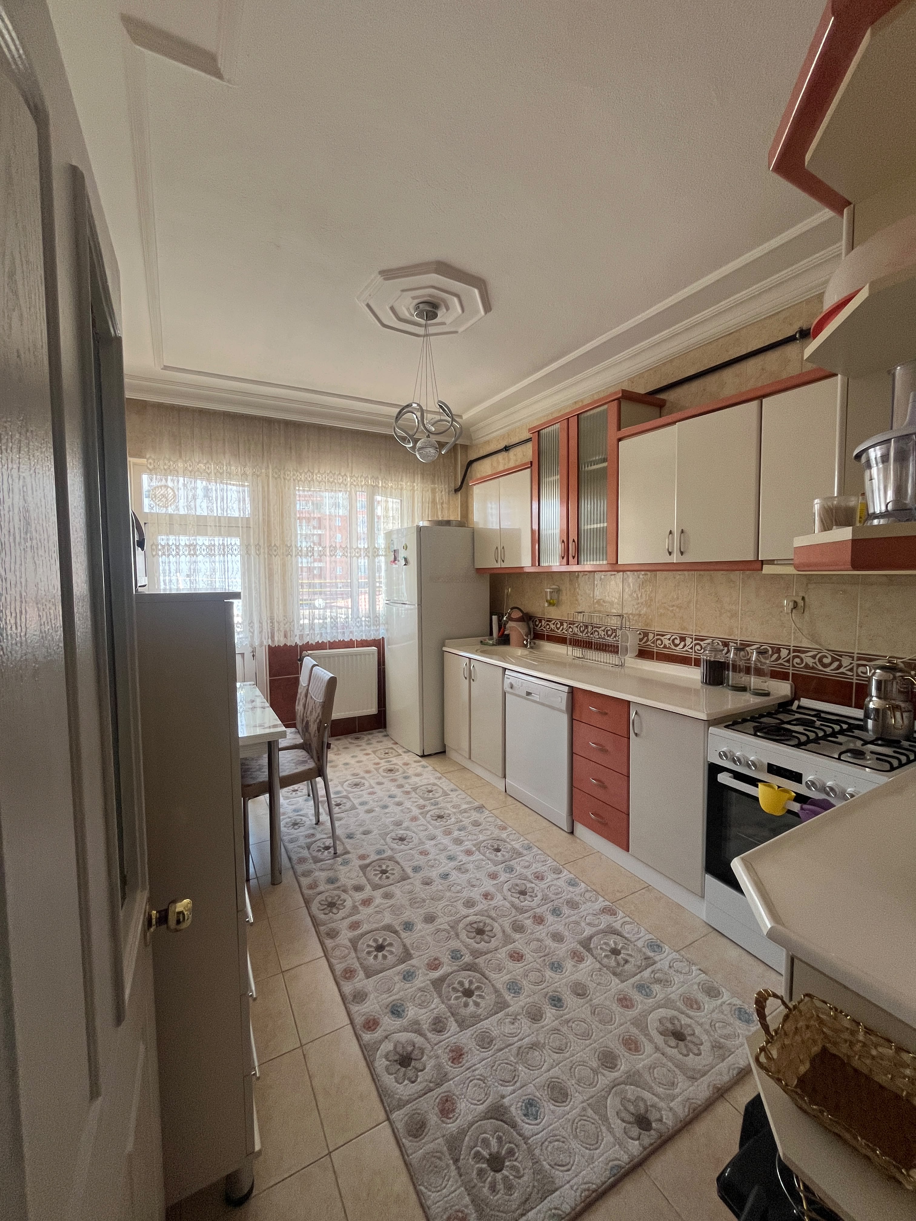 ESENYURT MAHALLESİ SÜMBÜL SOK. 3+1 GENİŞ DAİRE - 15