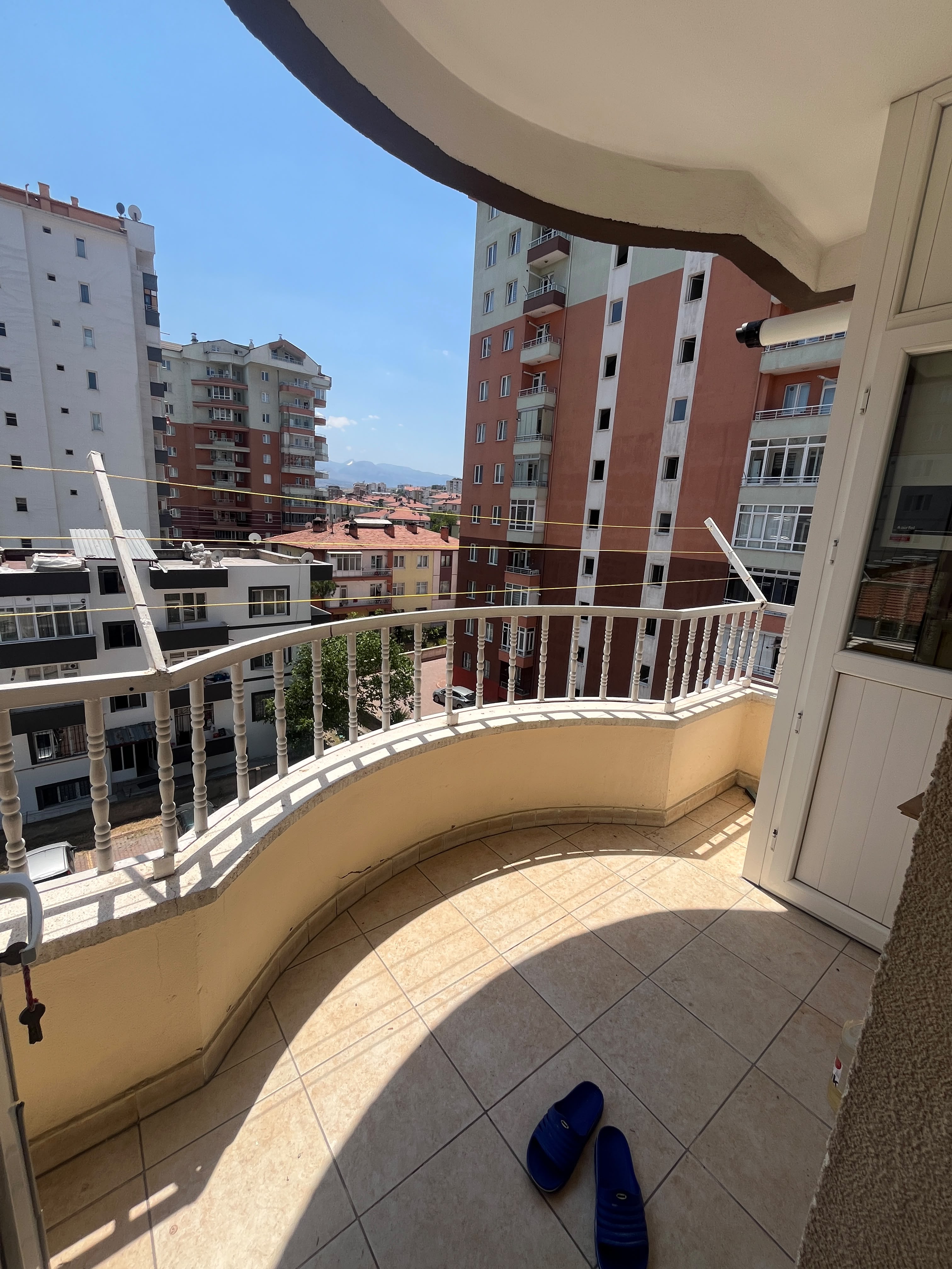 ESENYURT MAHALLESİ SÜMBÜL SOK. 3+1 GENİŞ DAİRE - 10