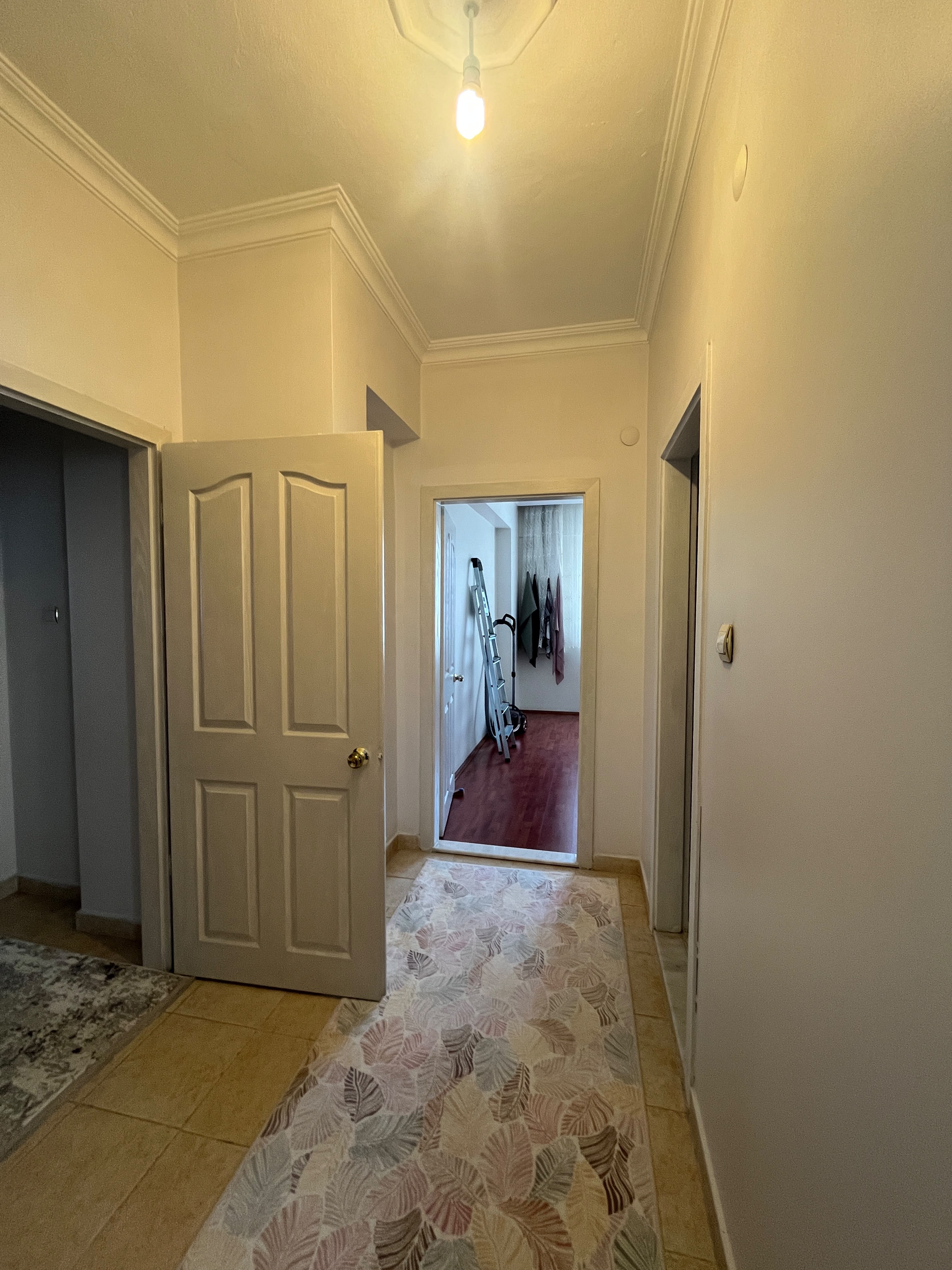 ESENYURT MAHALLESİ SÜMBÜL SOK. 3+1 GENİŞ DAİRE - 8
