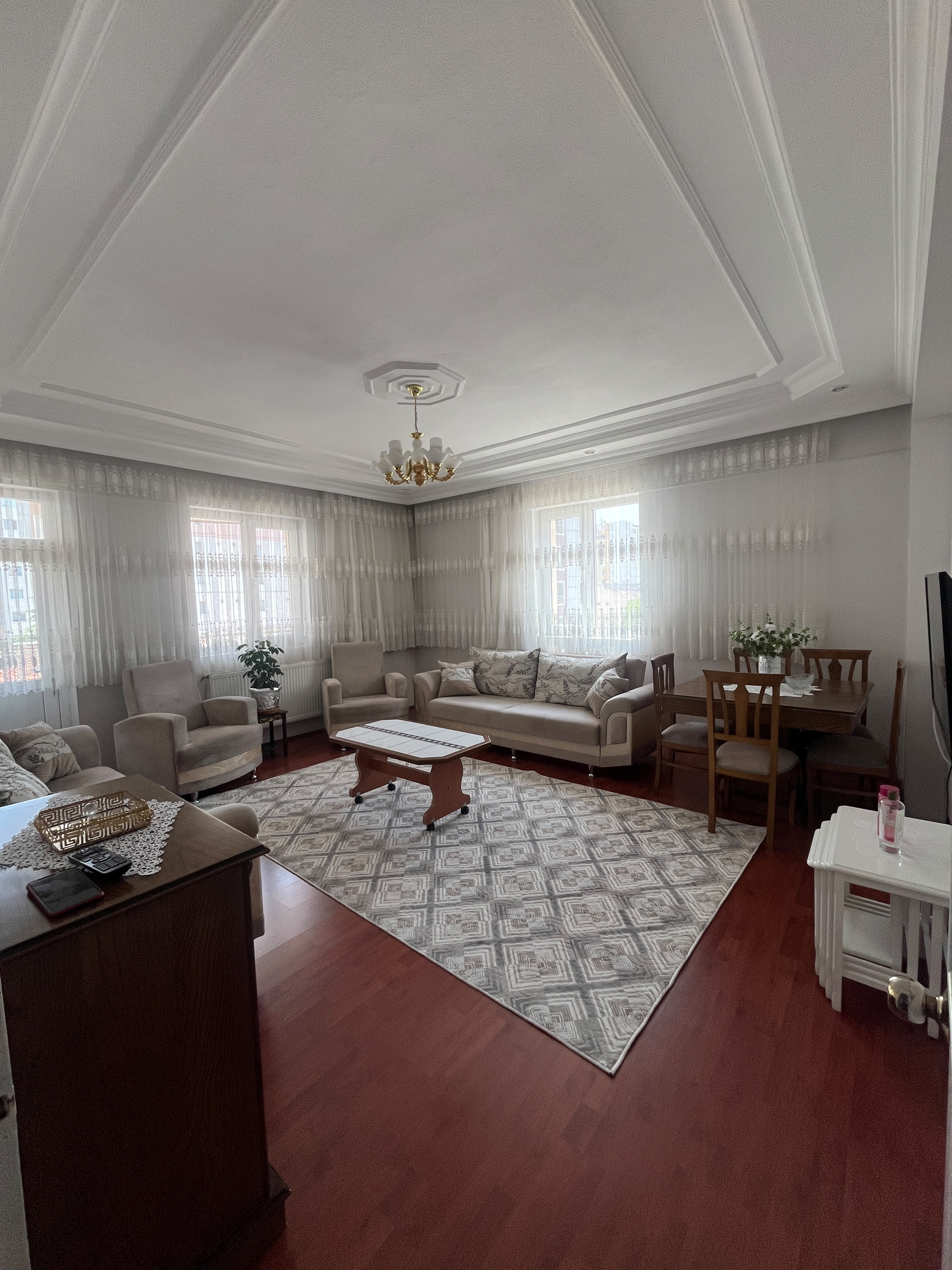 ESENYURT MAHALLESİ SÜMBÜL SOK. 3+1 GENİŞ DAİRE - 12