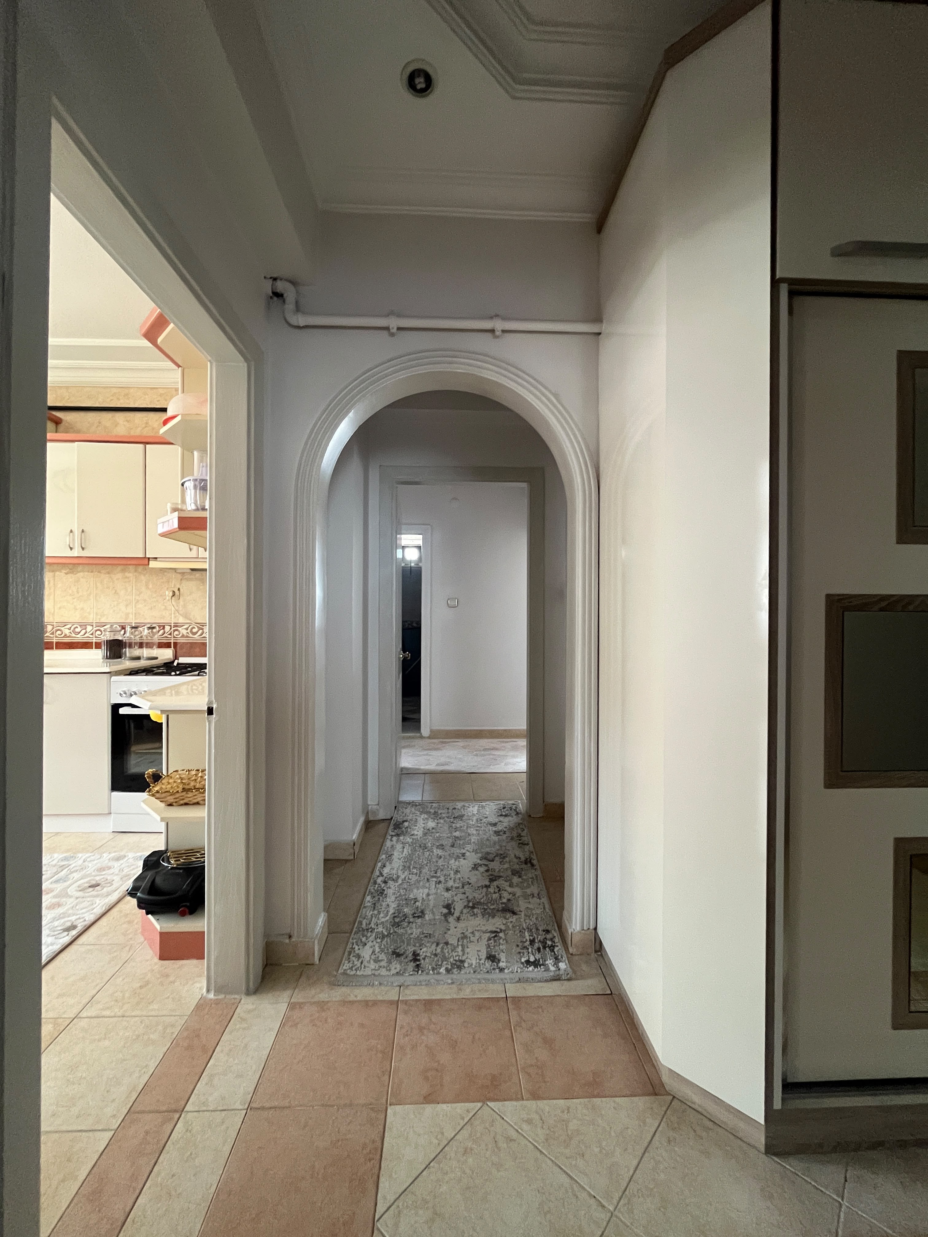 ESENYURT MAHALLESİ SÜMBÜL SOK. 3+1 GENİŞ DAİRE - 4