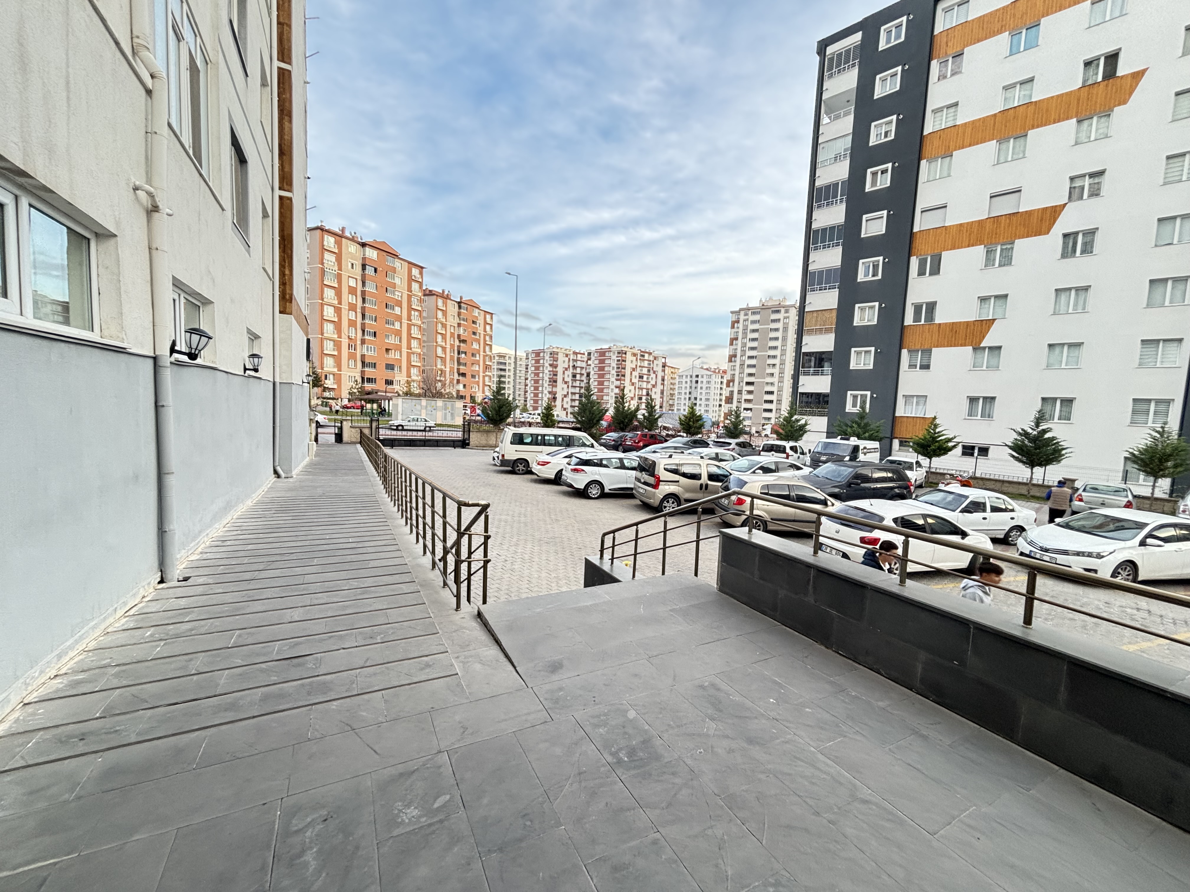 ERKİLET ERTUĞRUL GAZİDE SATILIK 4+1 YAPILI DAİRE - 2